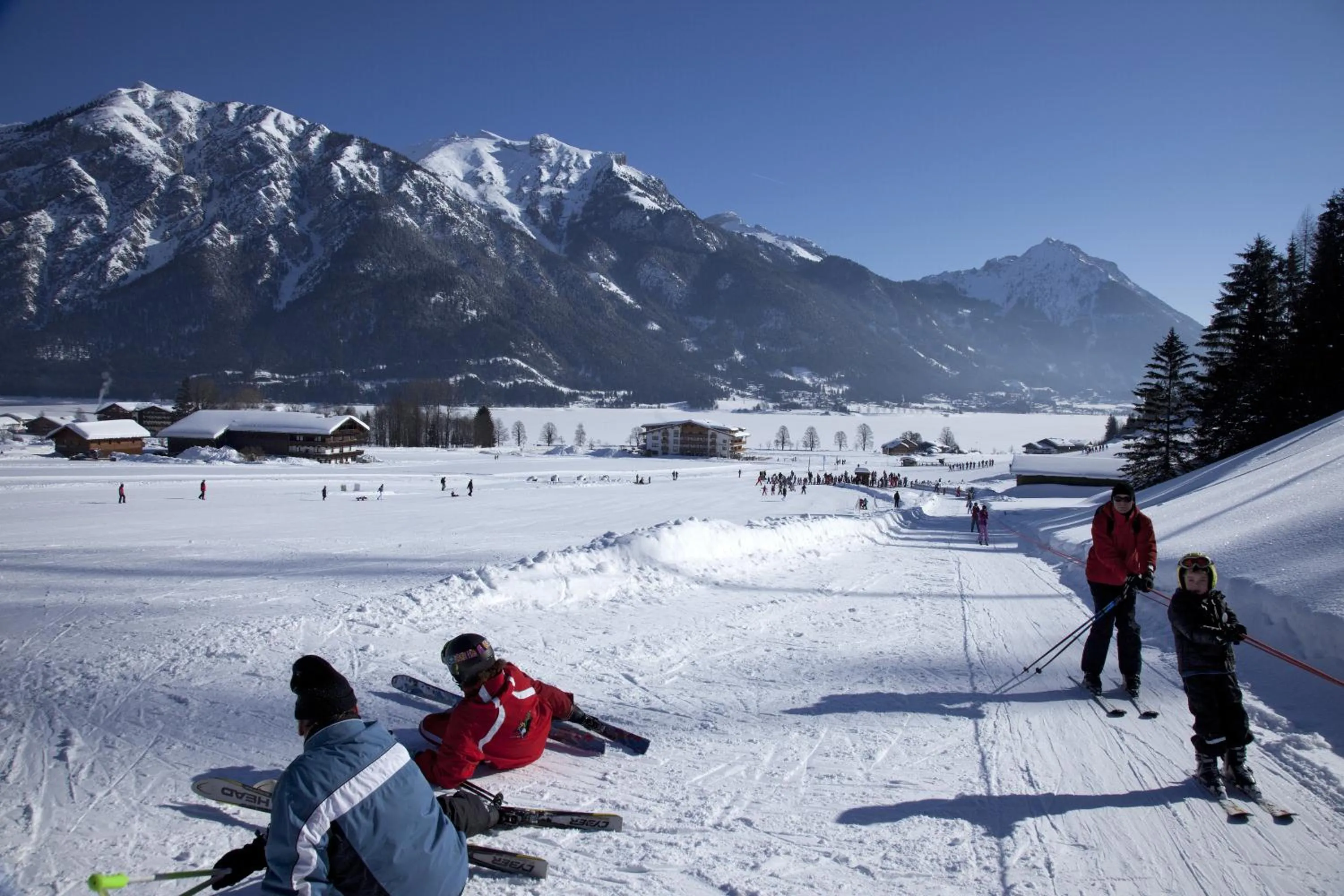 Skiing in Hotel Bergland