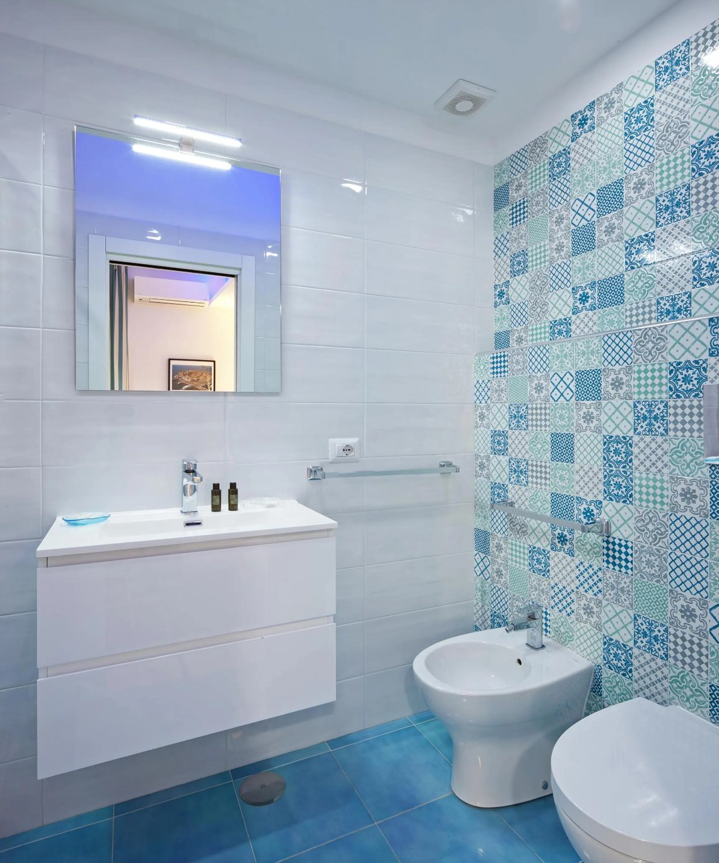 Toilet in YourHome - Maison Nonna Anna