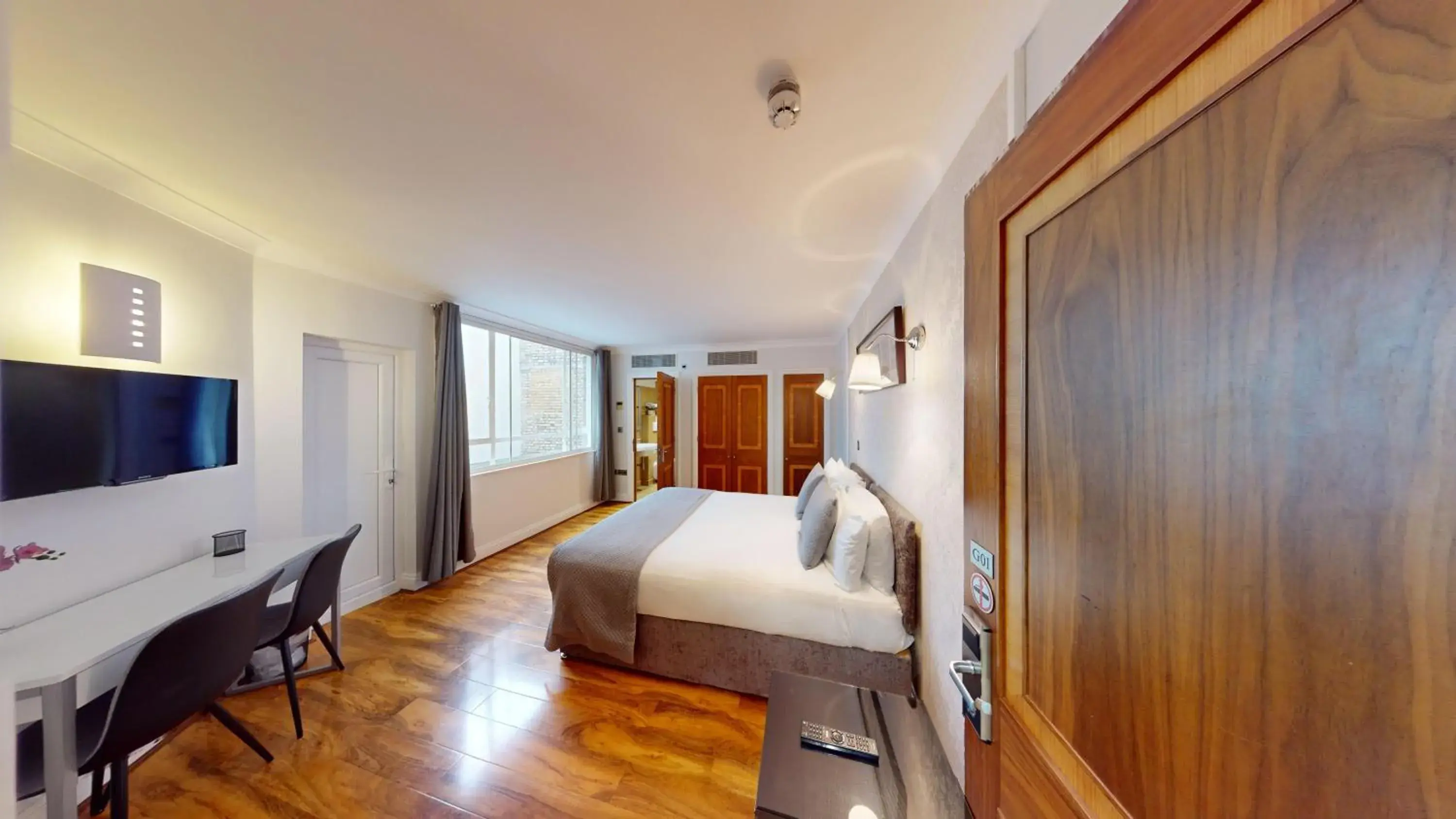 Superior Double Room in MSK Hotel 82 Superior Double Room in MSK Hotel 82