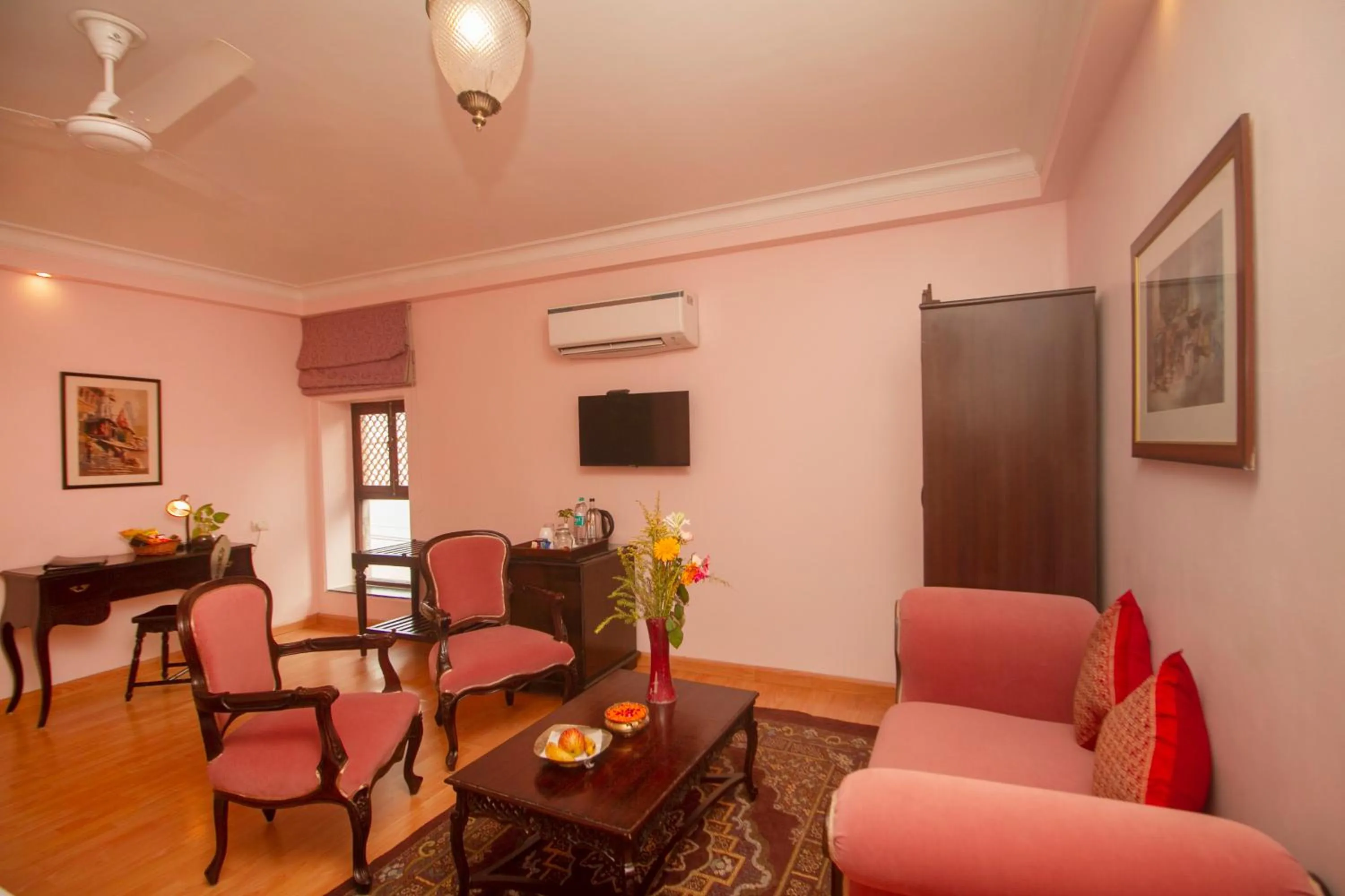 Living room in Amritara Suryauday Haveli