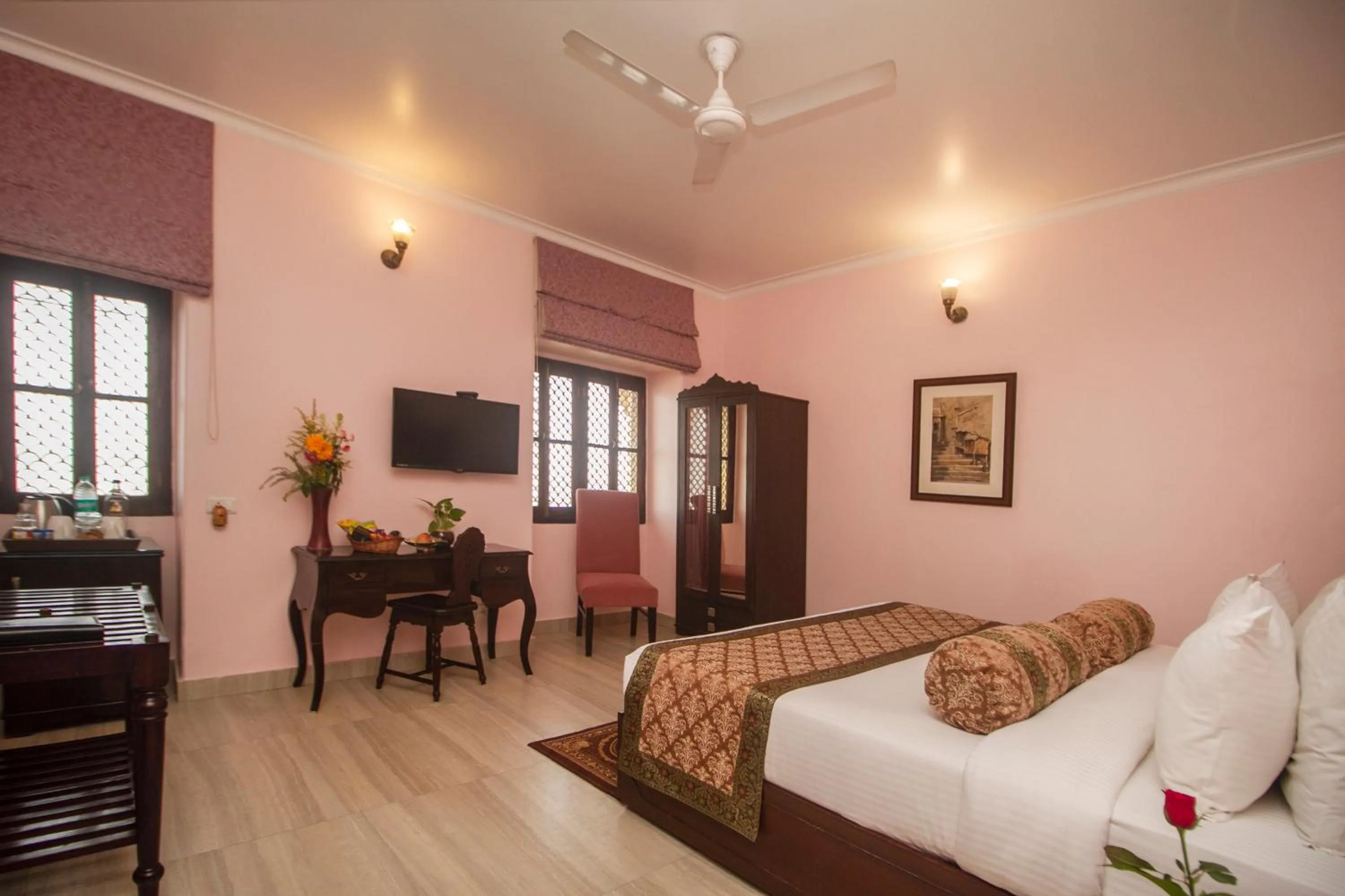 Bedroom, Bed in Amritara Suryauday Haveli