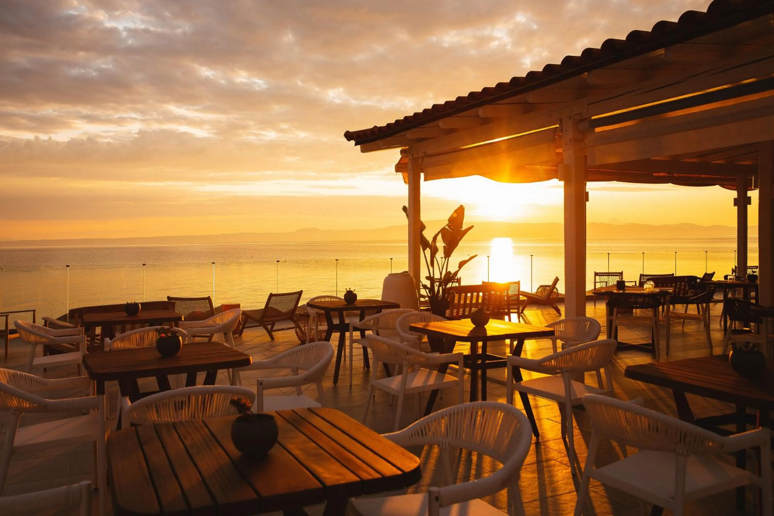 Lounge or bar in Domes Noruz Kassandra, Halkidiki - Adults Only