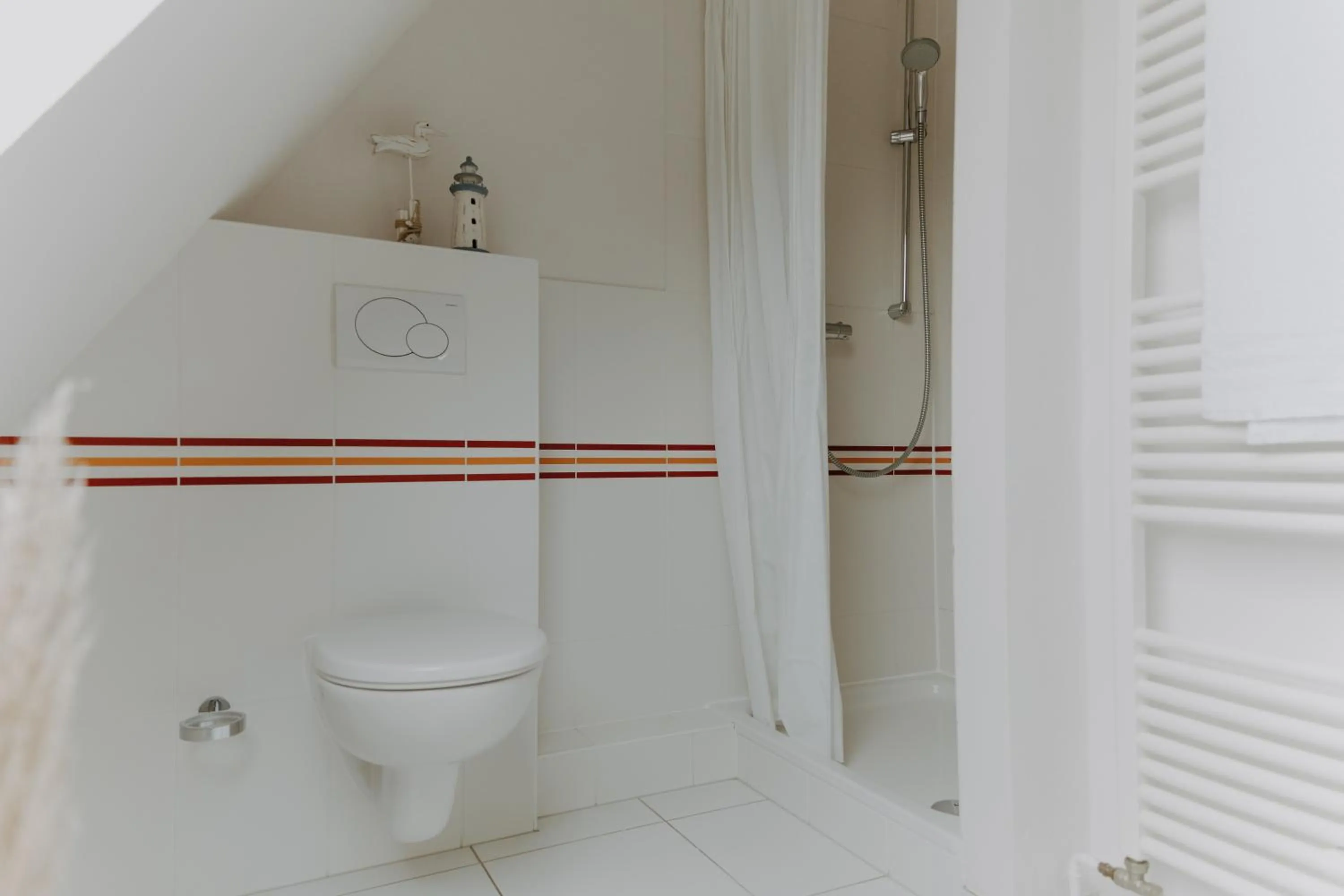 Shower in Hotel zur Treene