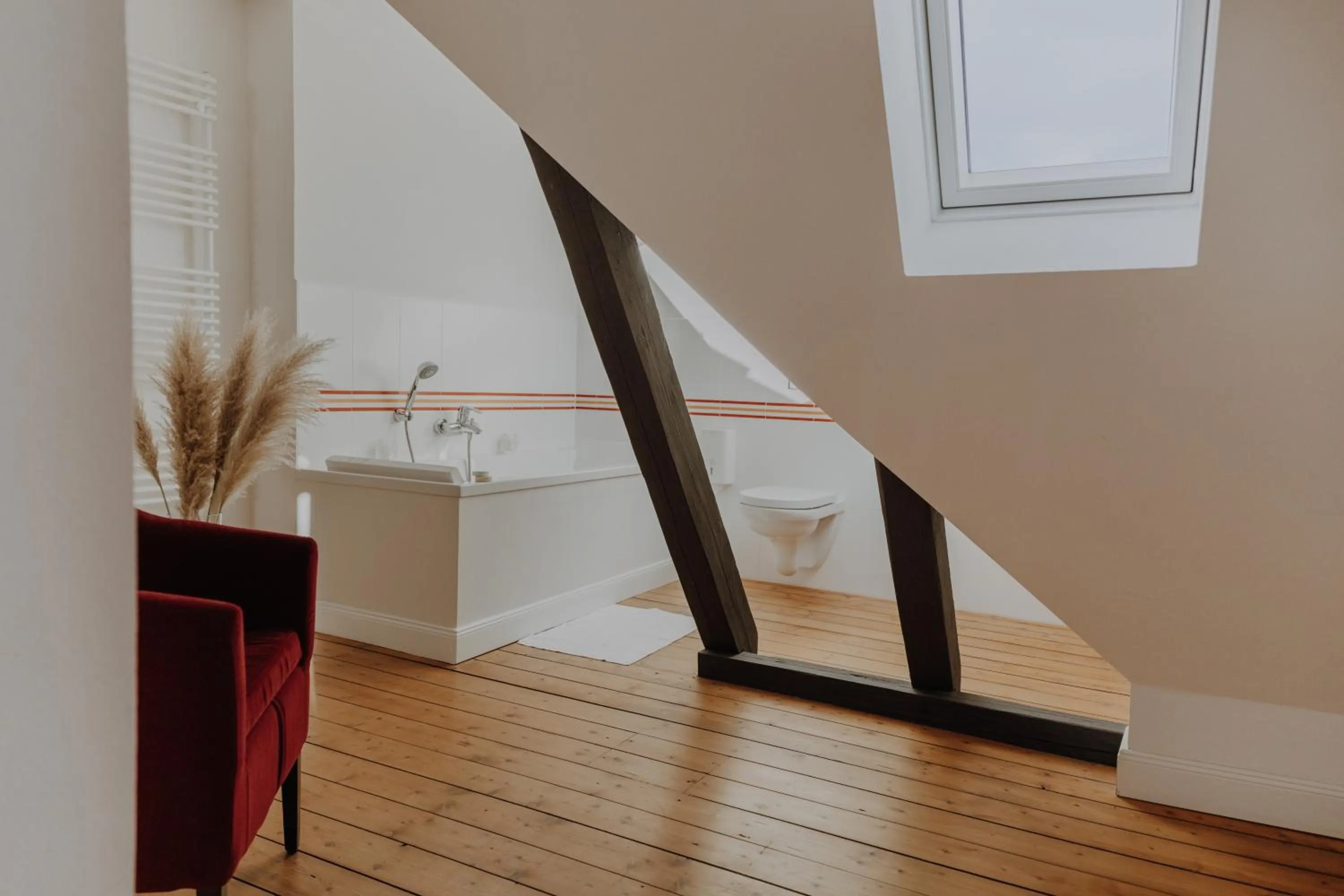 Toilet in Hotel zur Treene