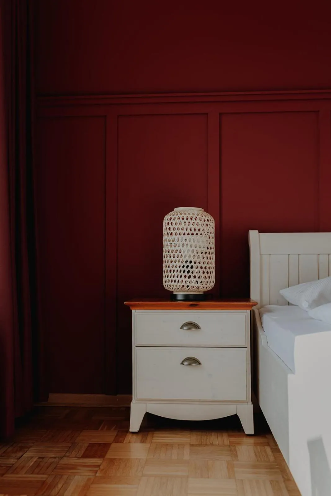 Decorative detail, Bed in Hotel zur Treene