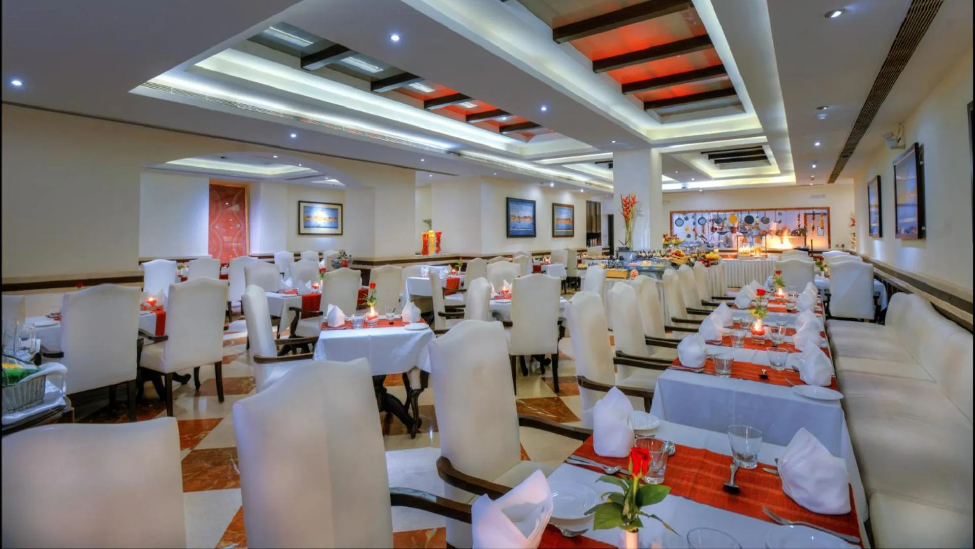 Restaurant/places to eat in Hotel Clarks Varanasi Limited