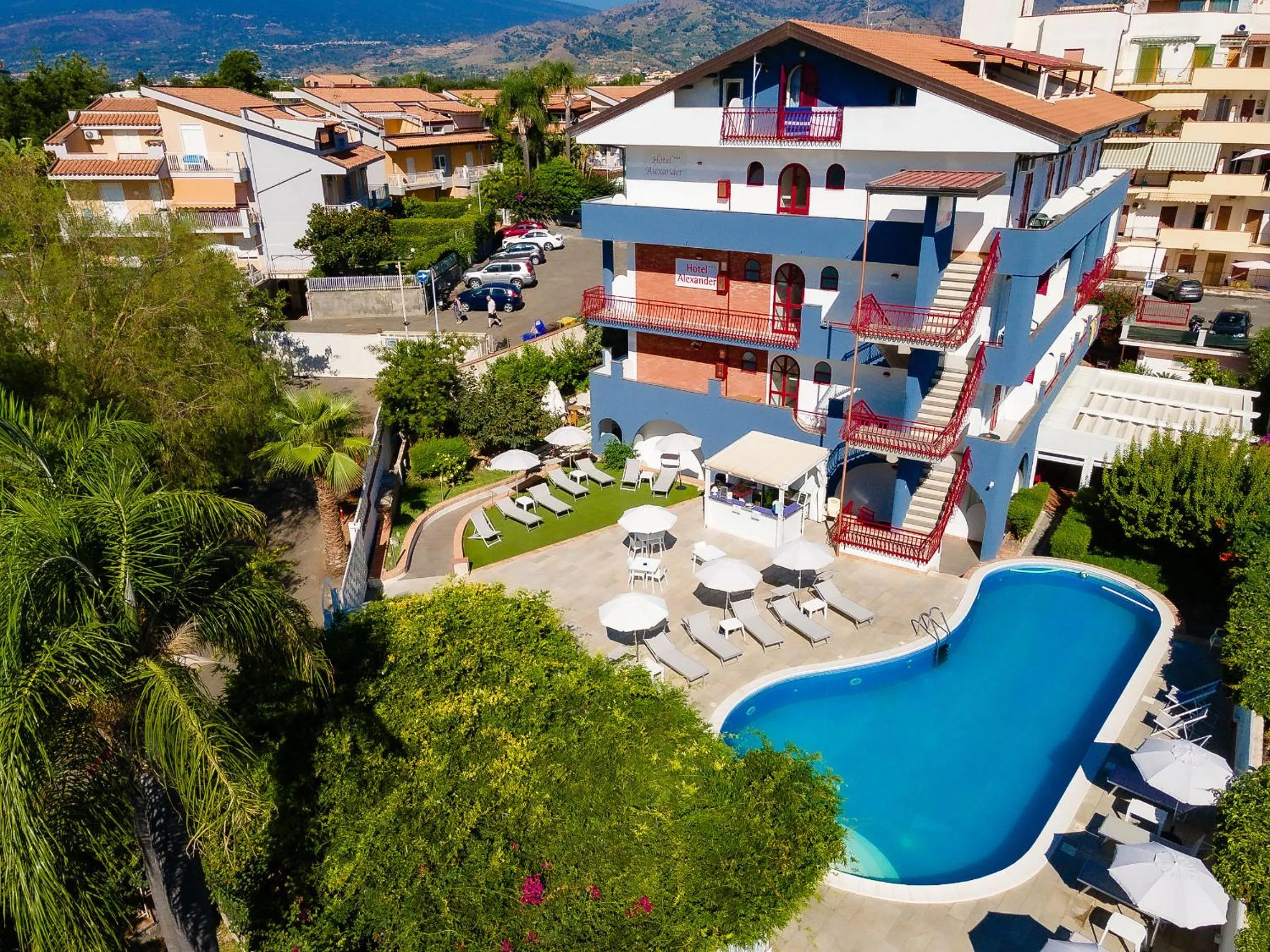 Property building in Hotel Alexander