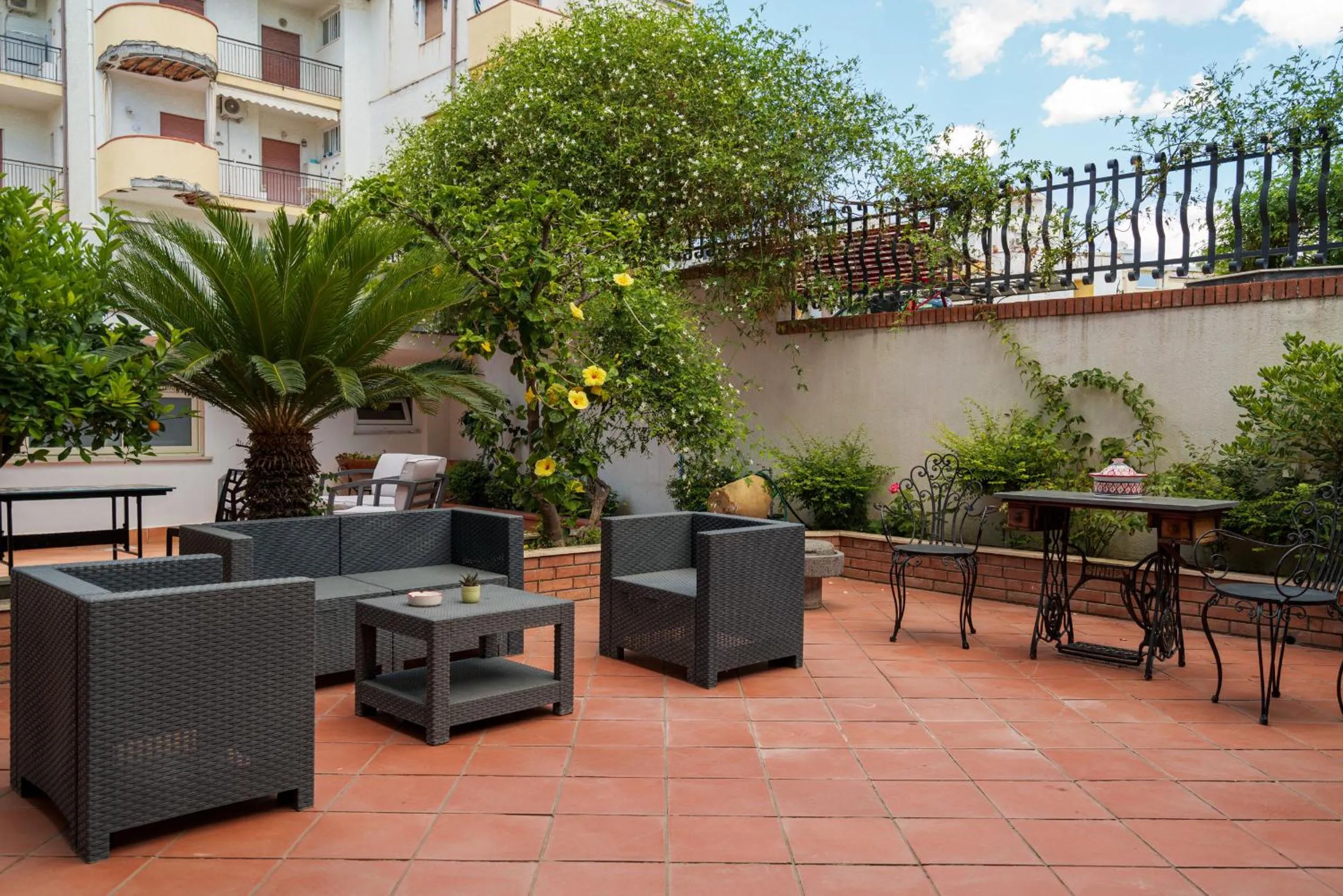 Garden in Hotel Alexander