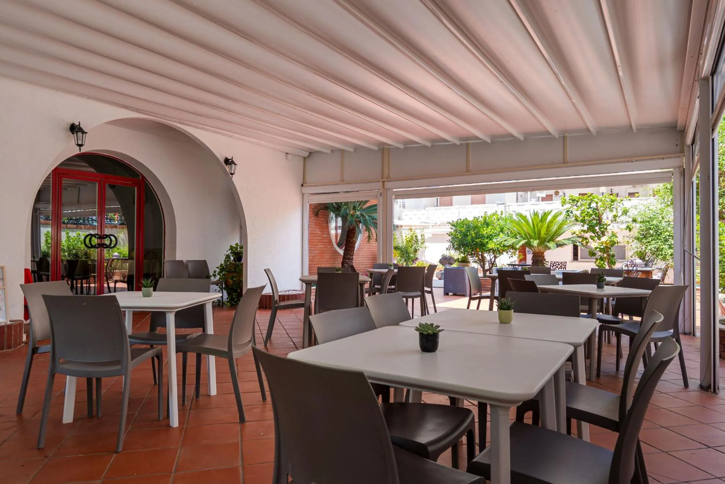 Breakfast in Hotel Alexander