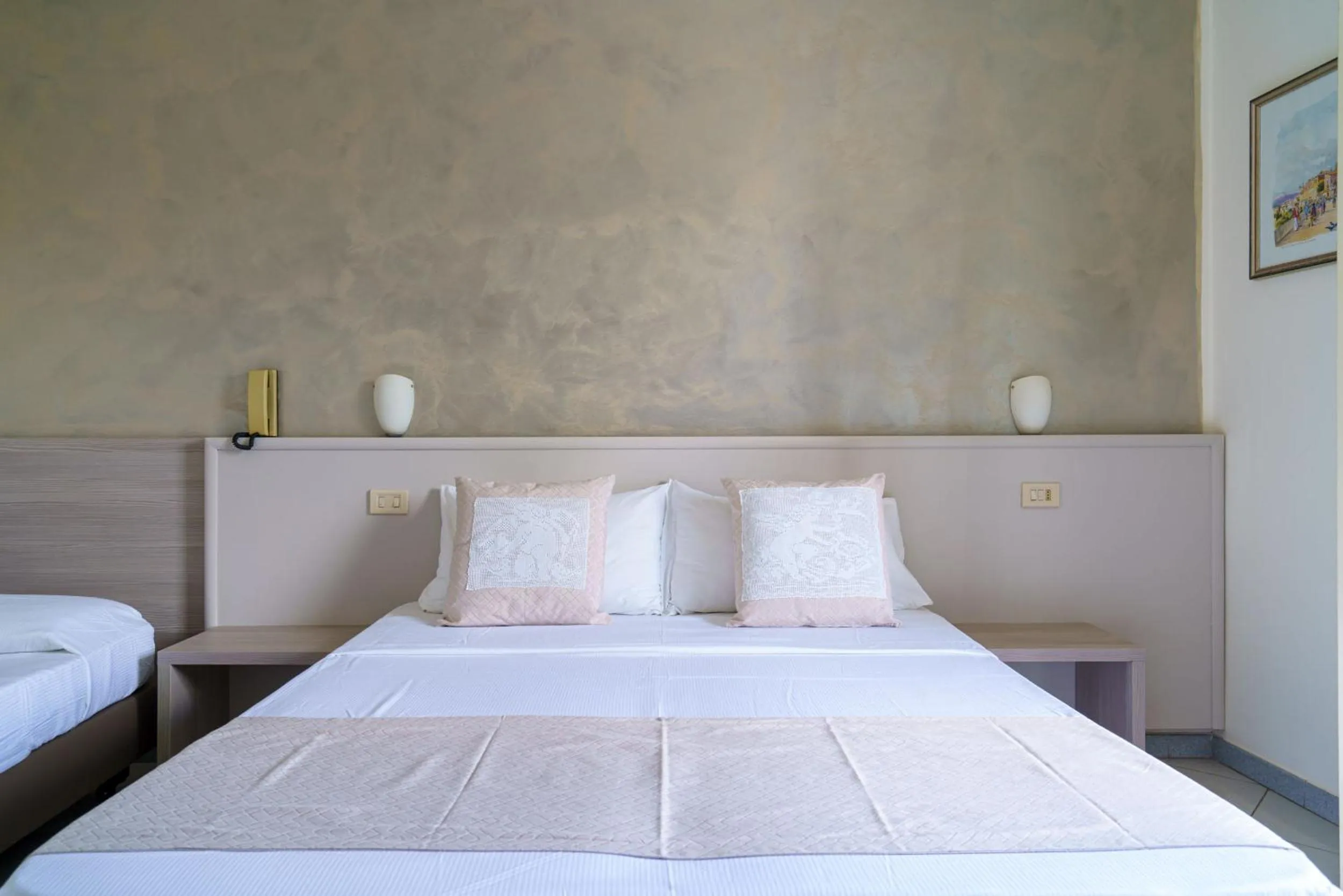 Bedroom, Bed in Hotel Alexander