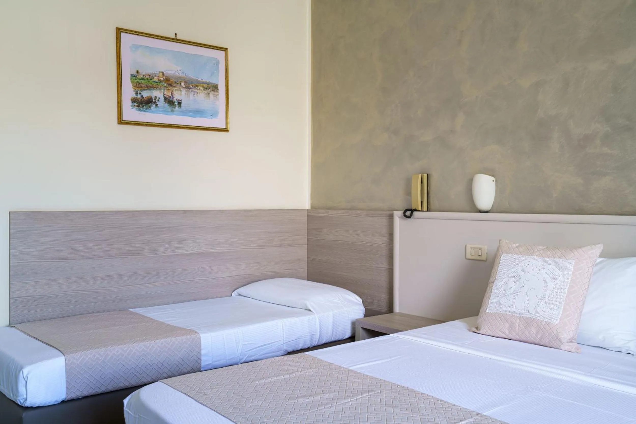 Bedroom, Bed in Hotel Alexander