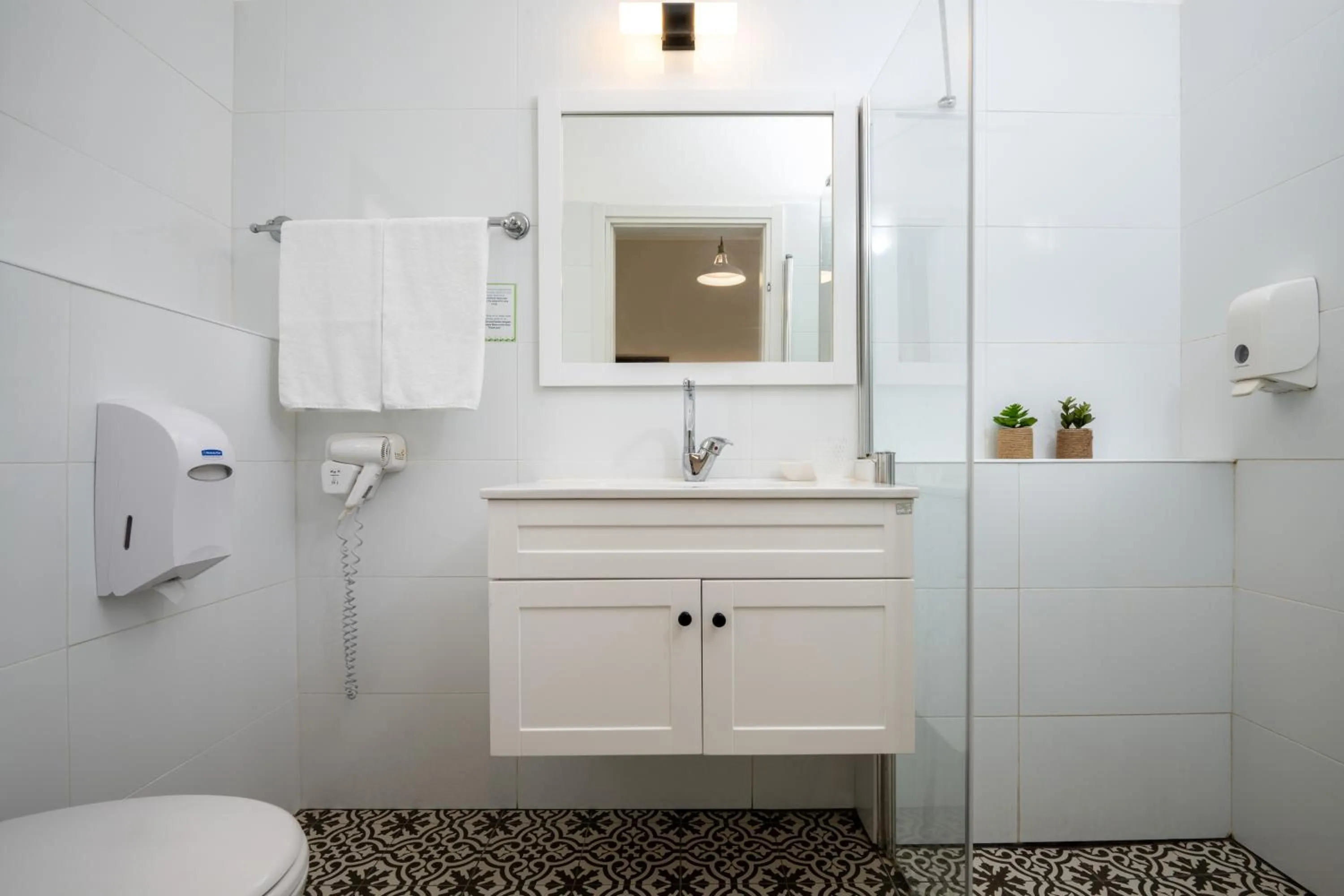 Bathroom in Holiday Village Kibbutz Mizra