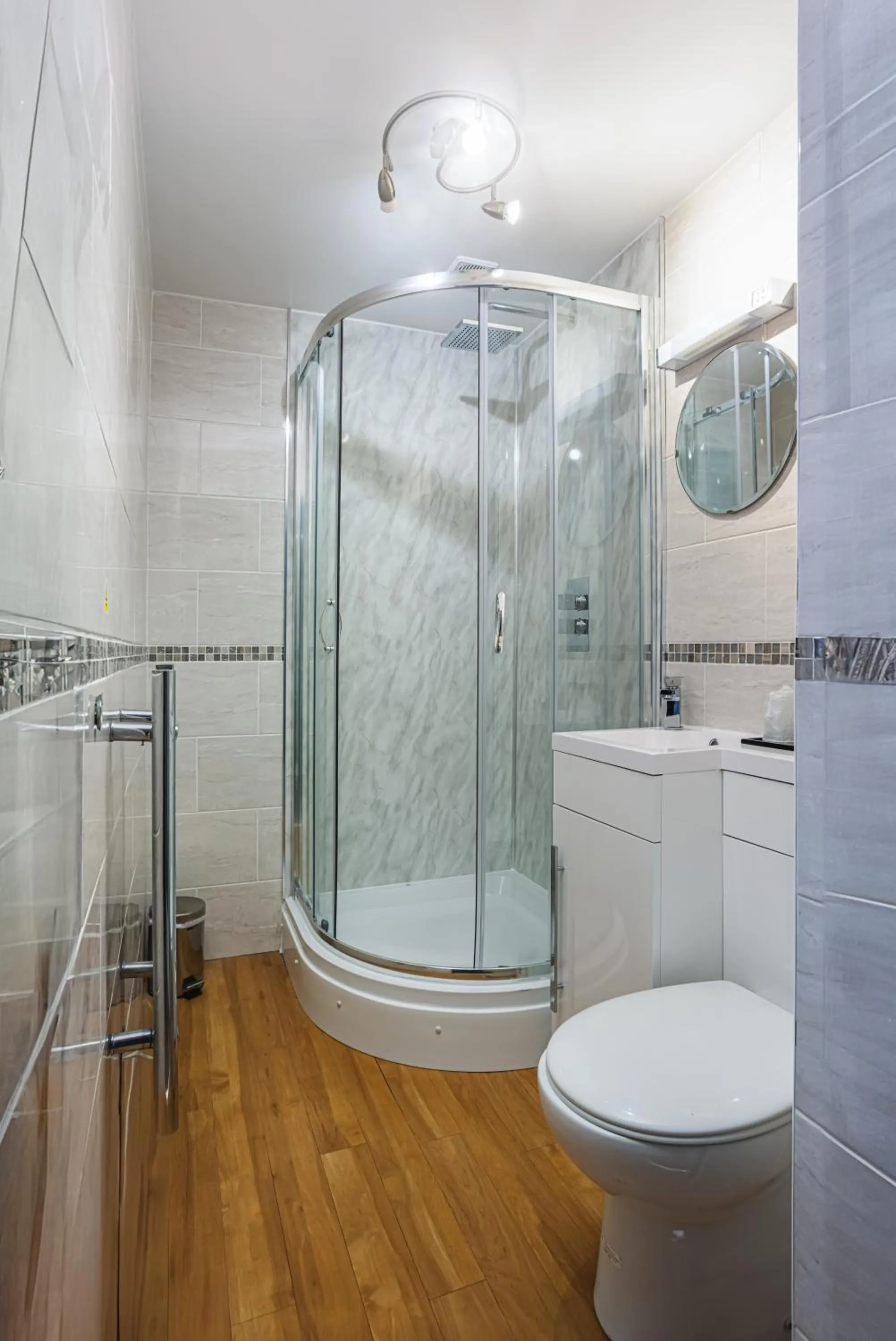 Bathroom in The Pied Bull