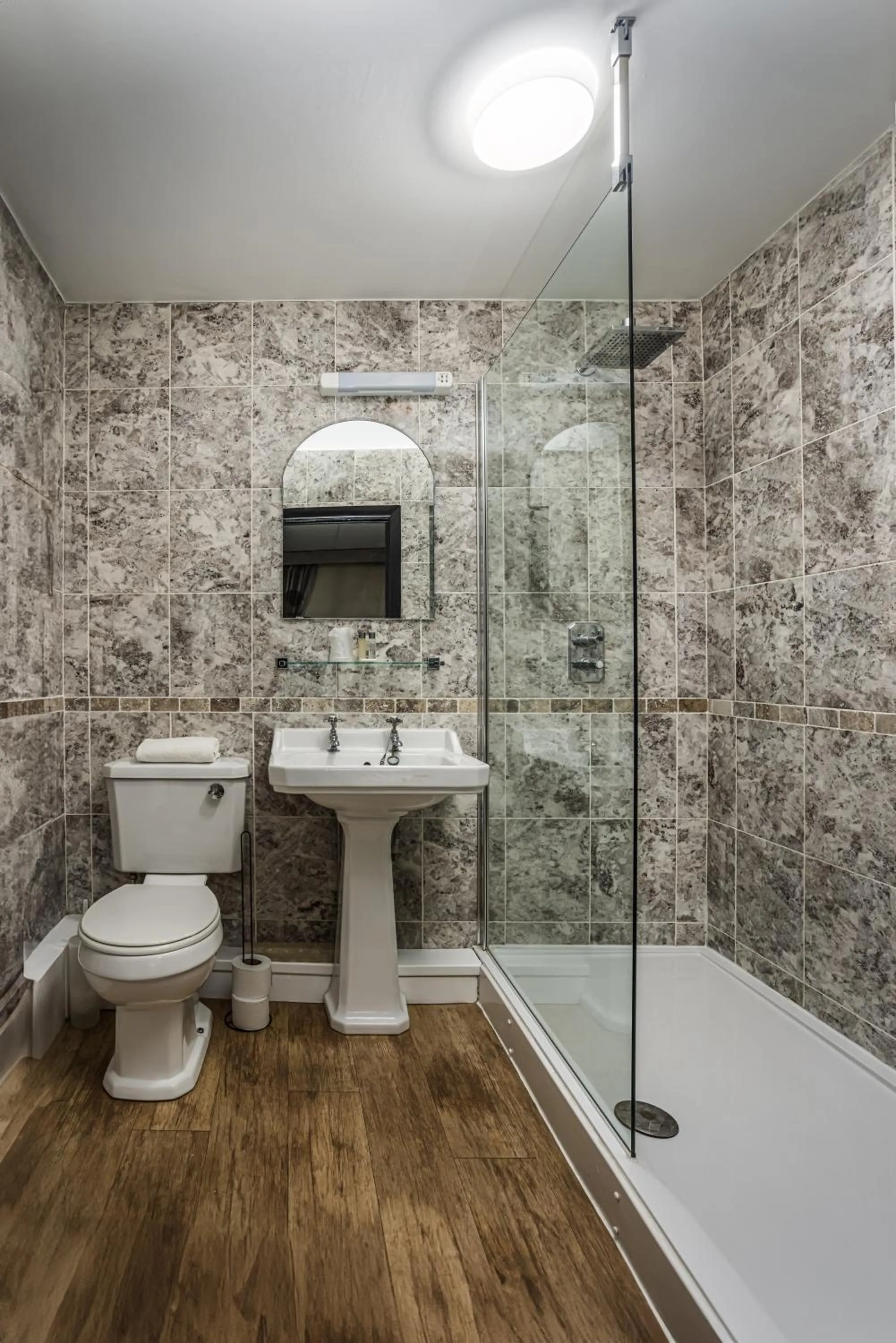 Bathroom in The Pied Bull