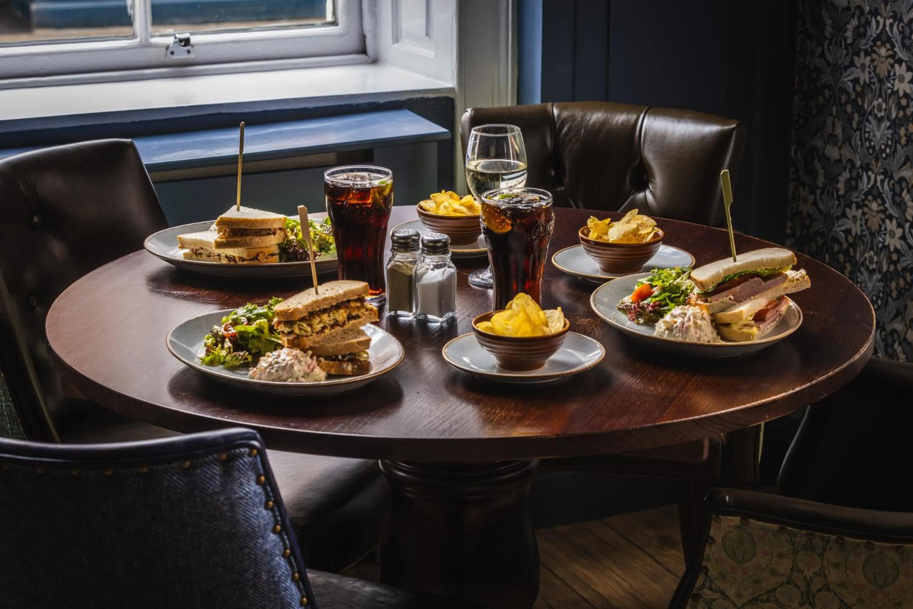 Food in The Pied Bull