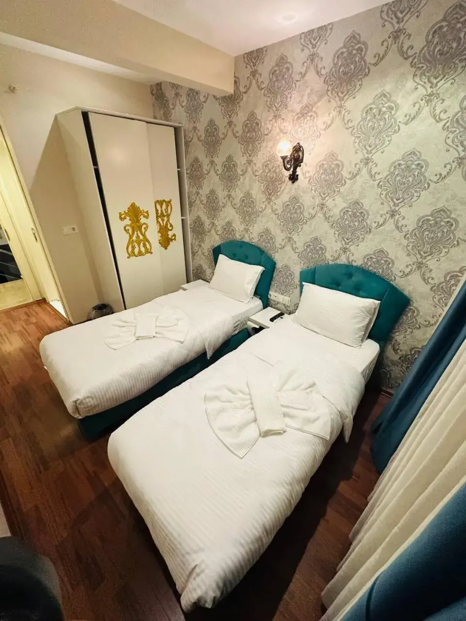 Deluxe Twin Room in By Historial Hotel Due Deluxe Twin Room in By Historial Hotel Due