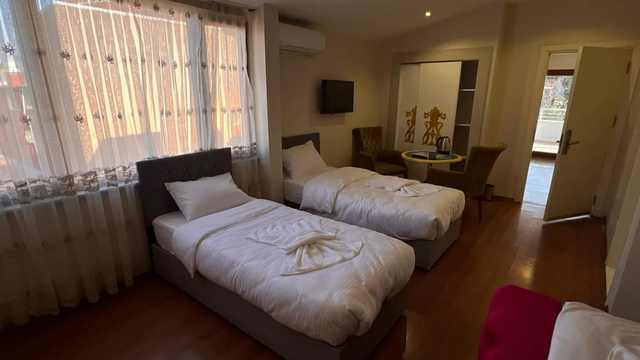 Bed in By Historial Hotel Due