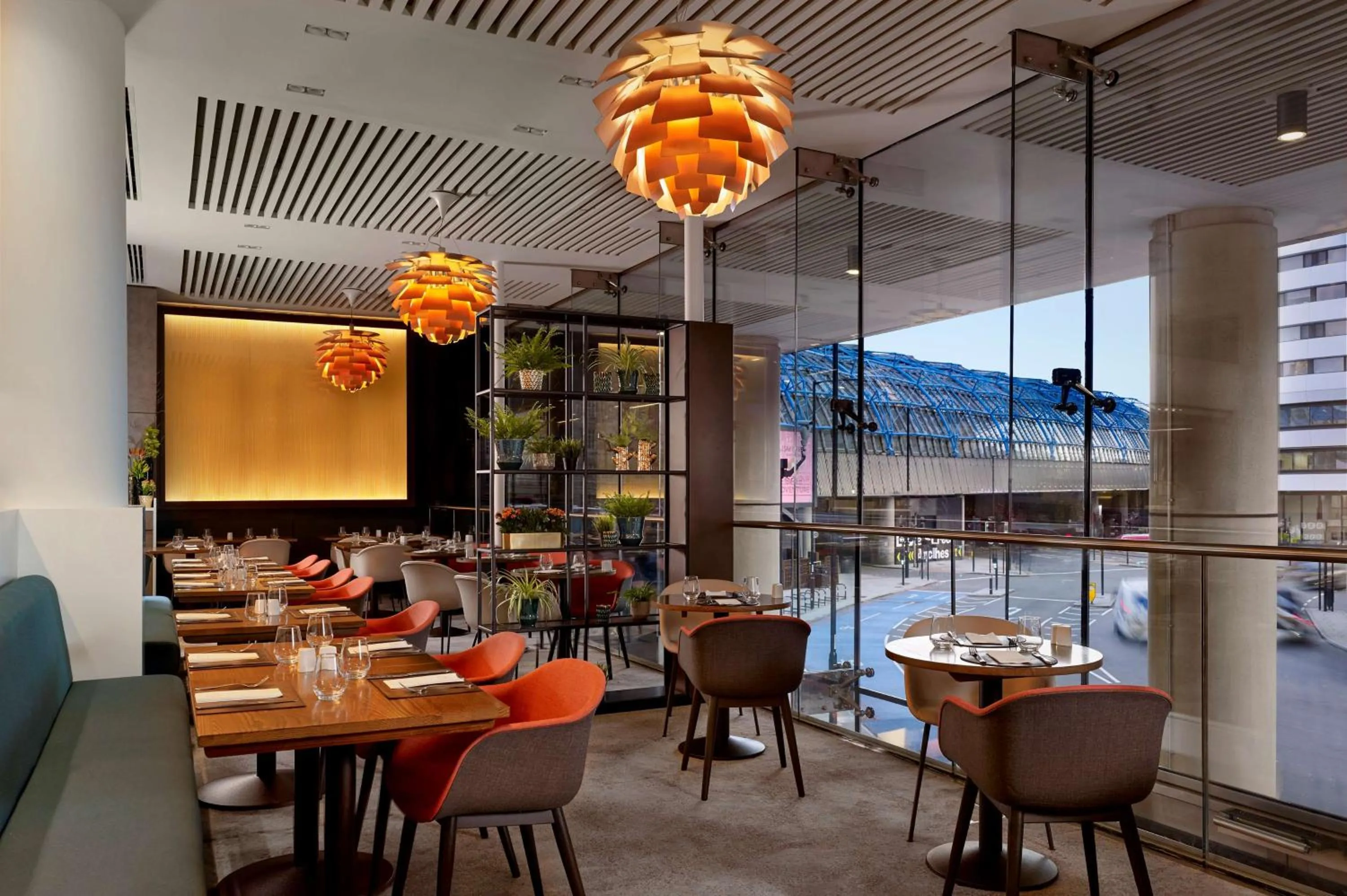 Restaurant/places to eat in Park Plaza County Hall London