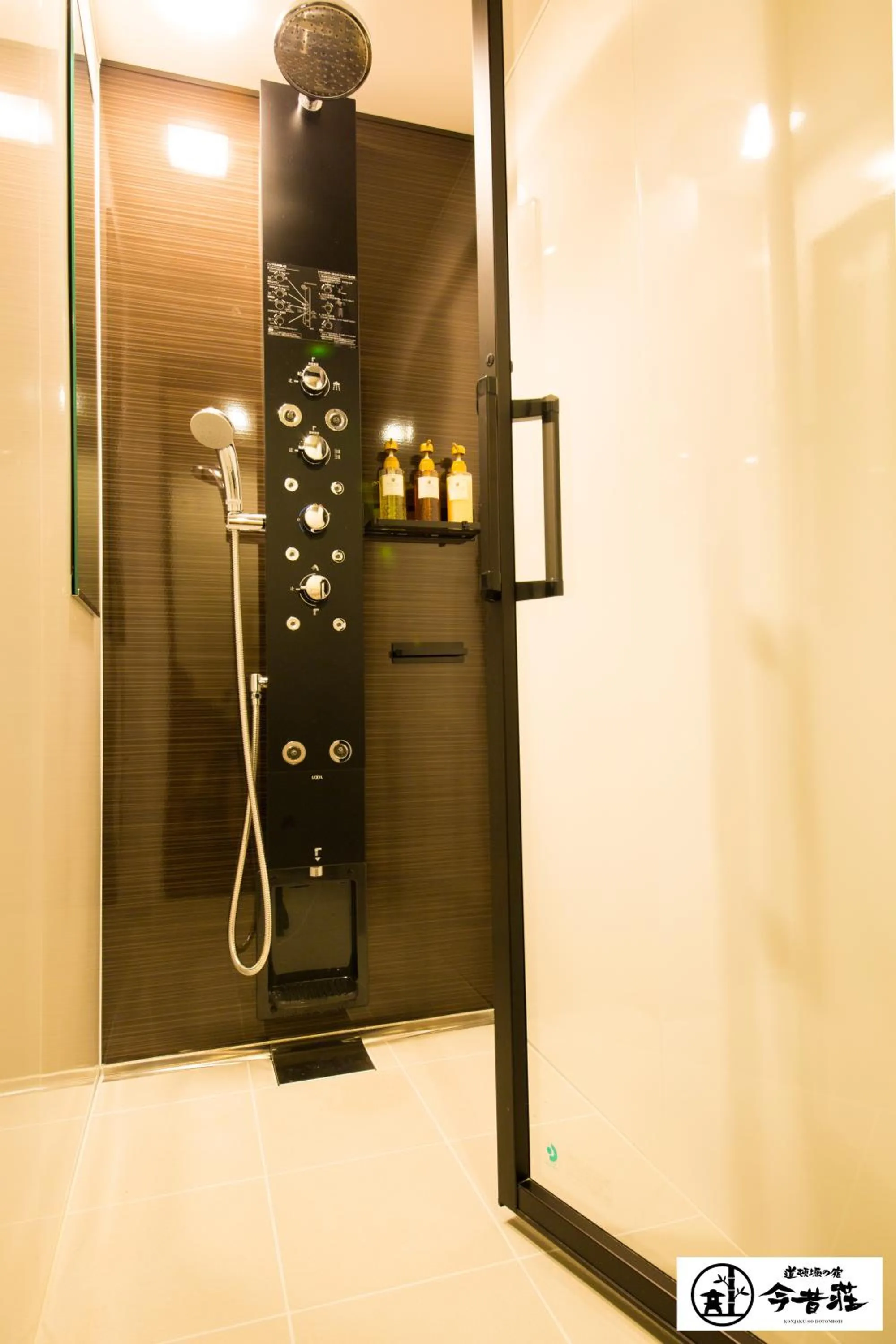 Bathroom in KONJAKUSO Osaka Dotonbori "YORIAI" Penthouse Stay