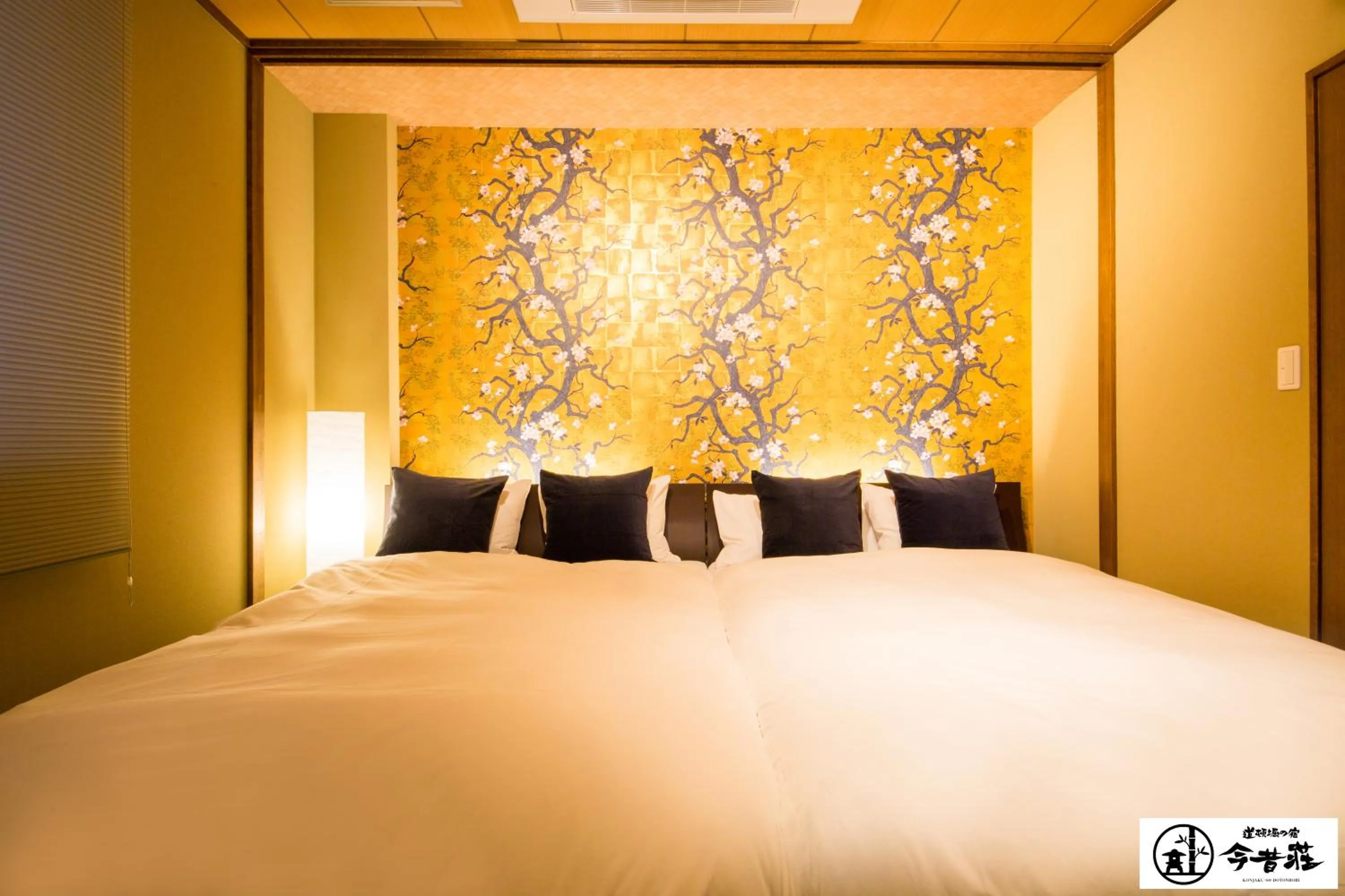 Bed in KONJAKUSO Osaka Dotonbori "YORIAI" Penthouse Stay