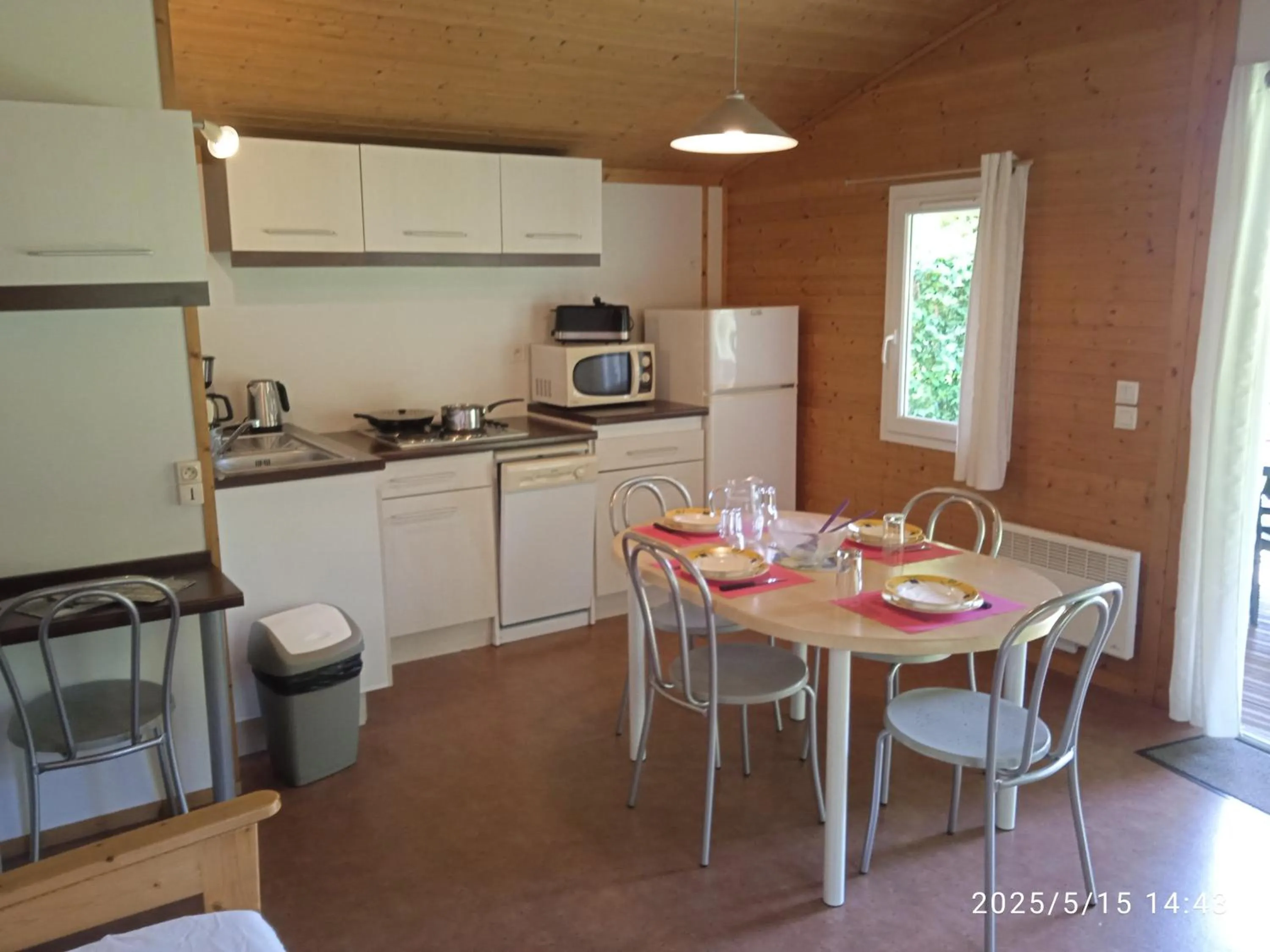 Kitchen or kitchenette in Terres de France - Les Hameaux de Miel