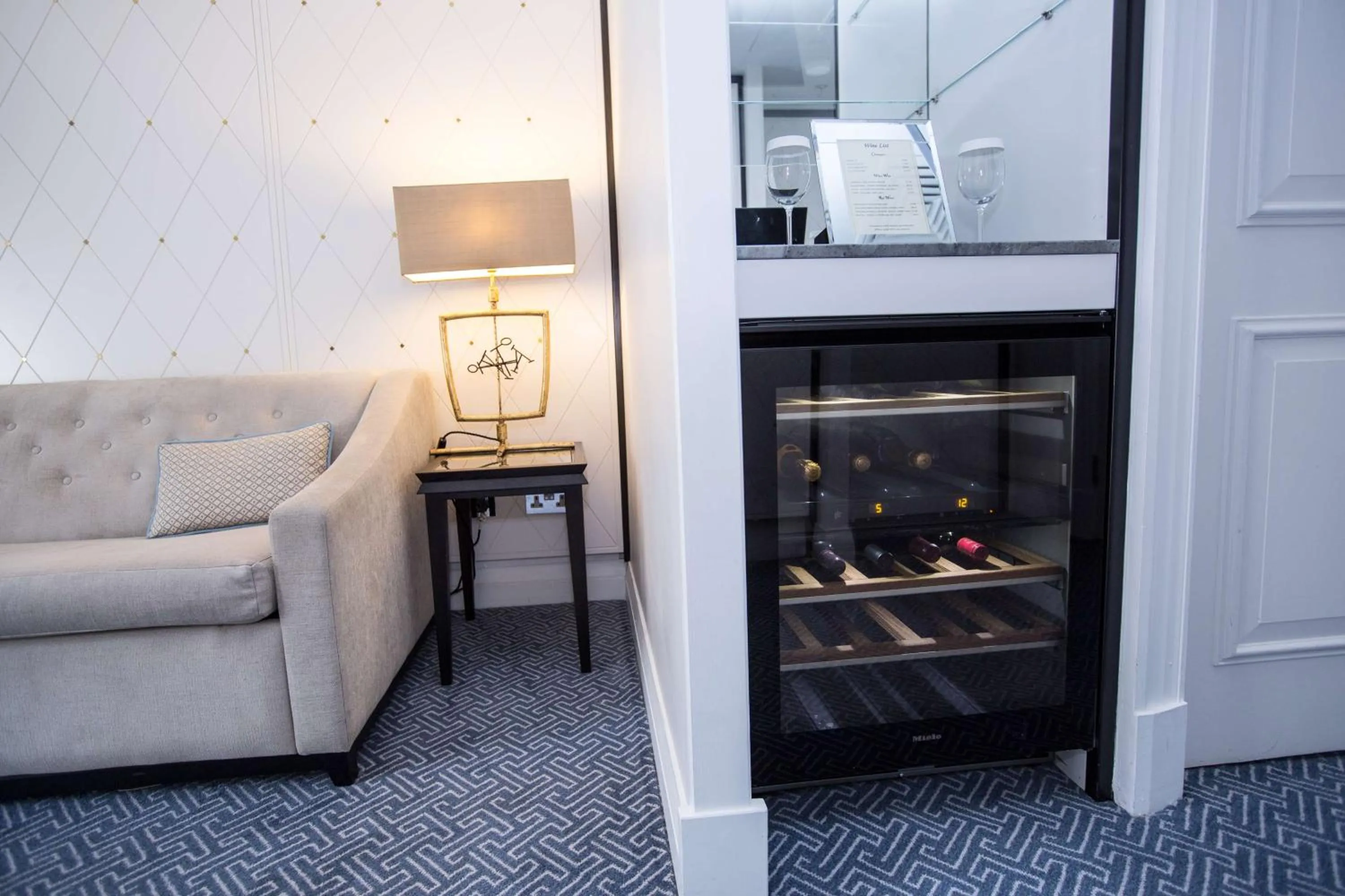 Bed in The Waldorf Hilton