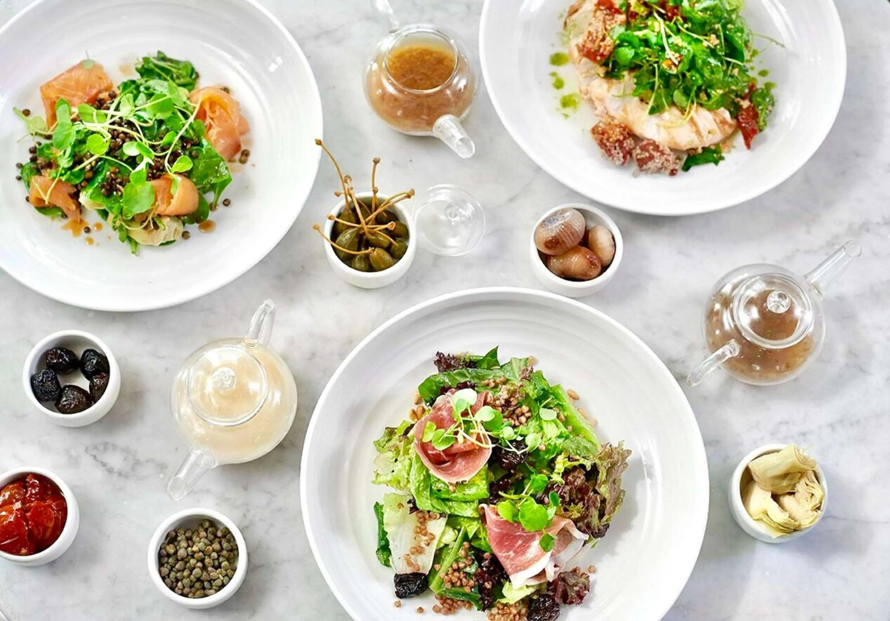 Restaurant/places to eat in The Waldorf Hilton