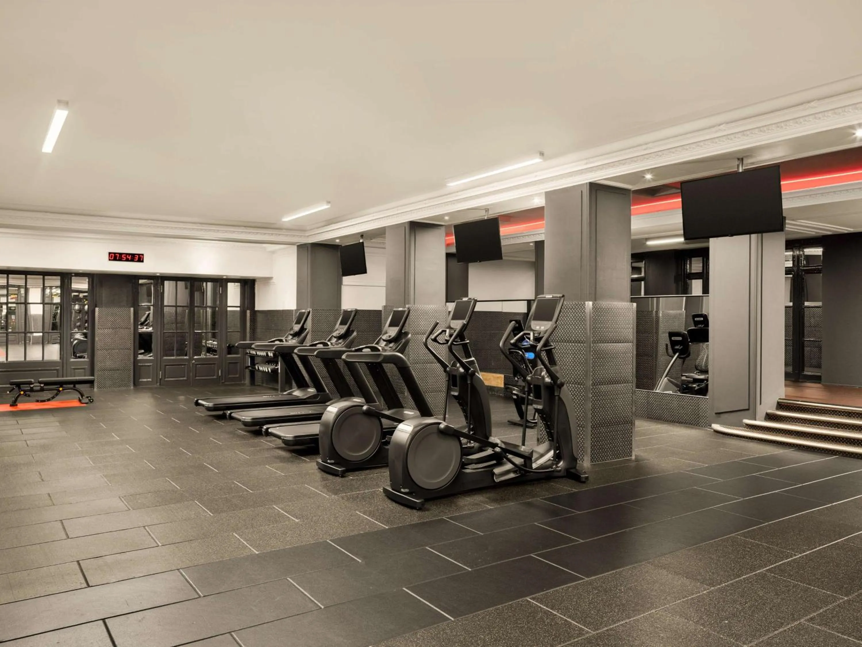 Fitness centre/facilities in The Waldorf Hilton