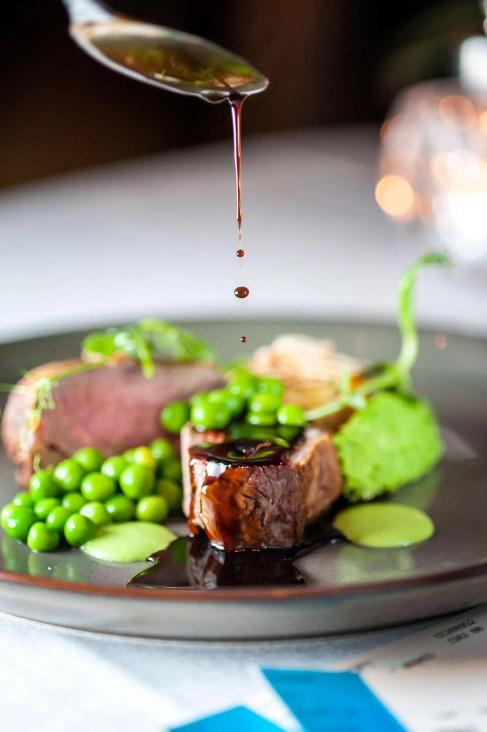 Restaurant/places to eat in The Waldorf Hilton