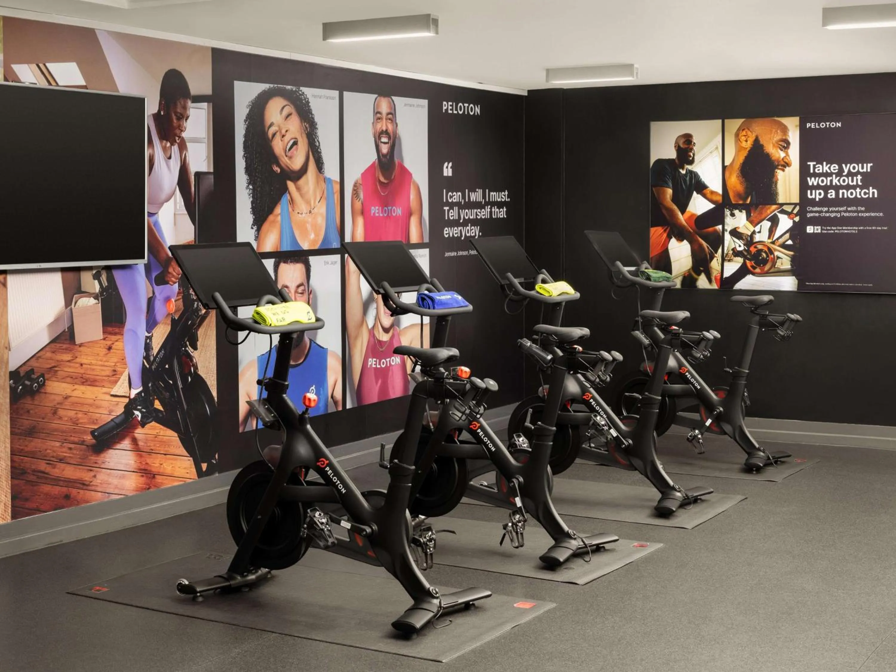 Fitness centre/facilities in The Waldorf Hilton