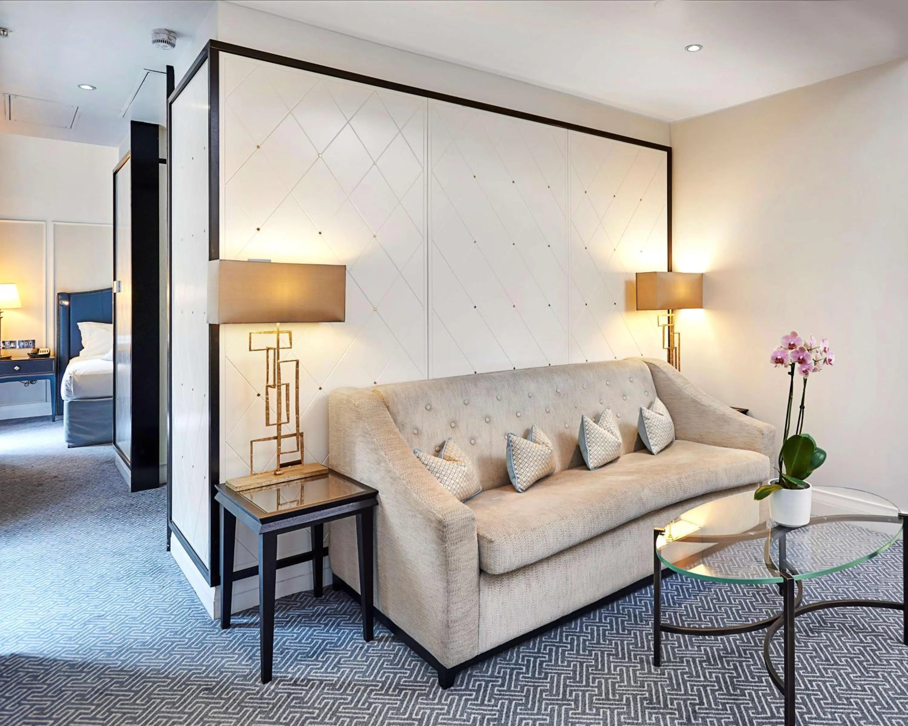 Living room in The Waldorf Hilton