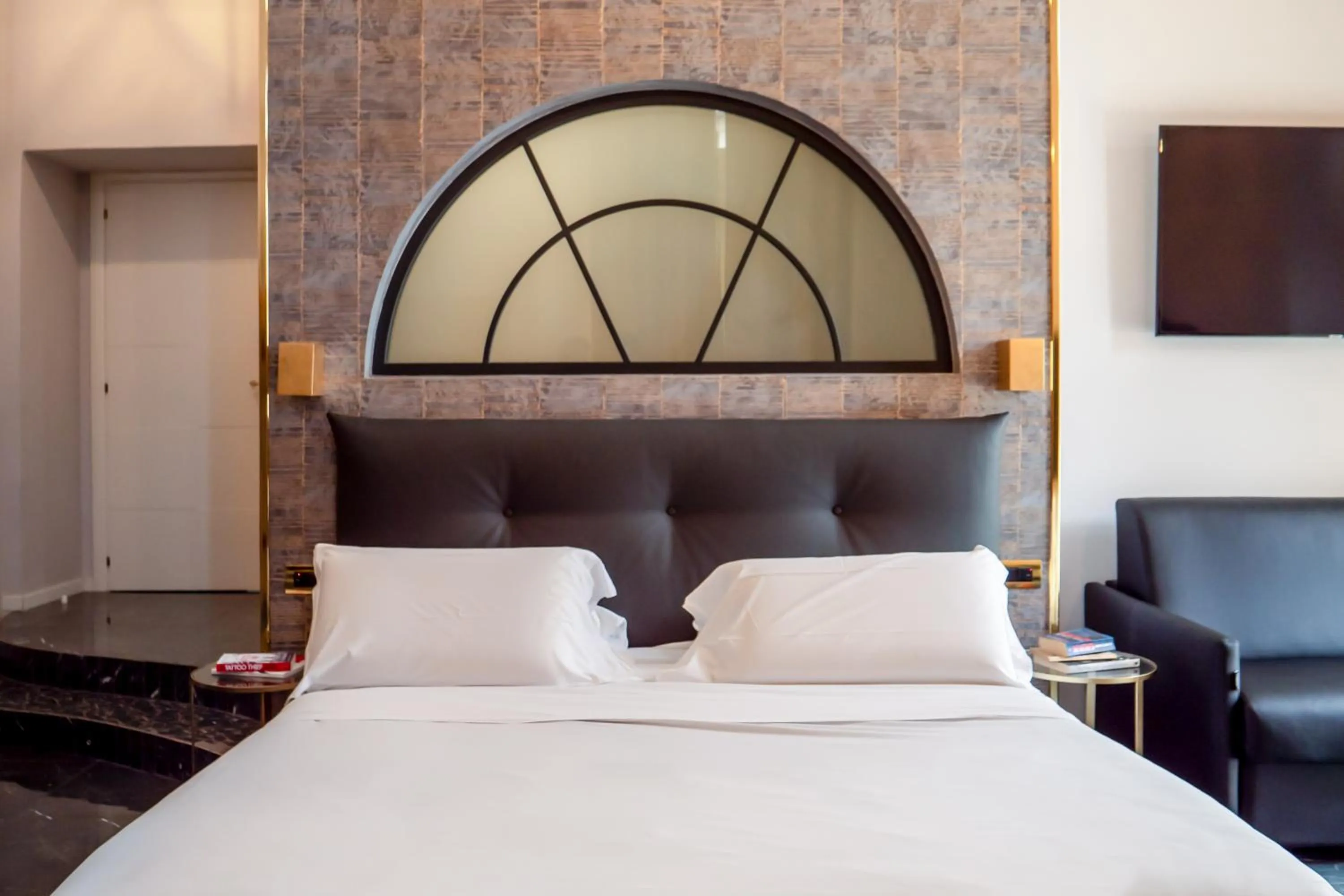 Bed in Comfort Zone Naples