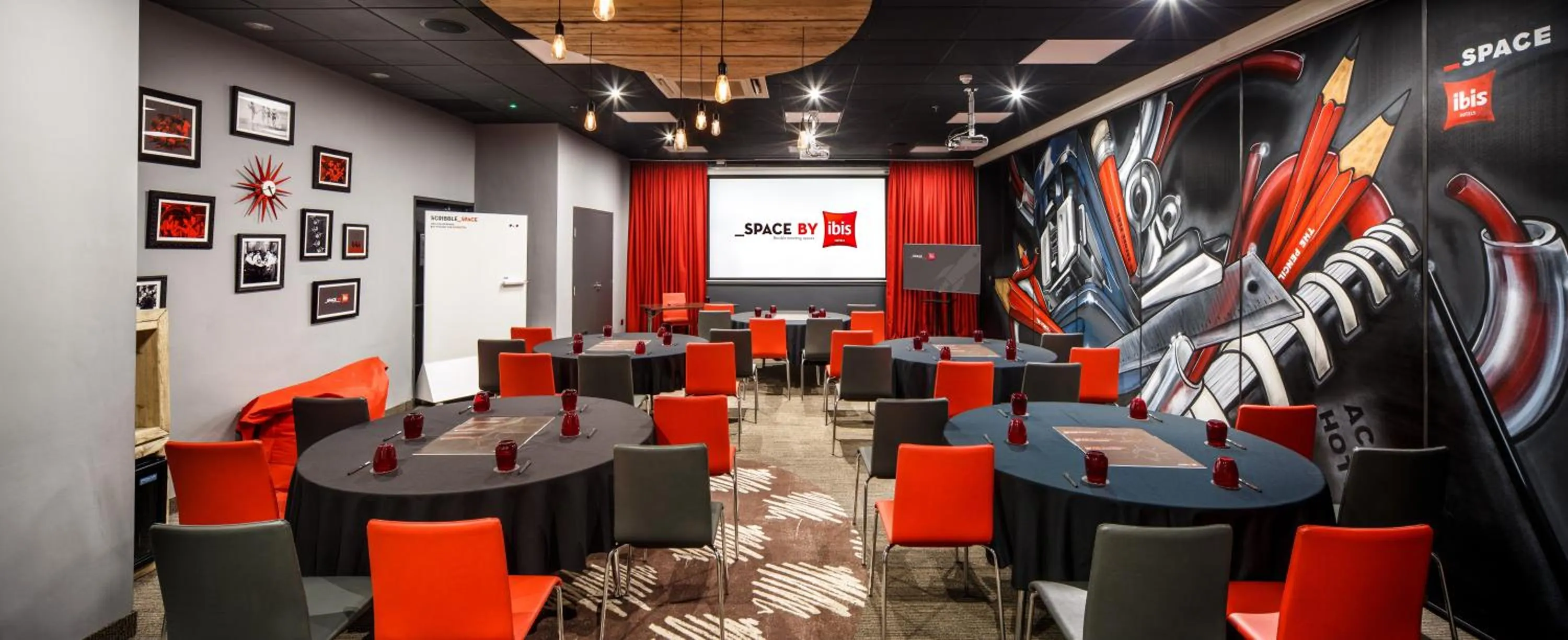 Area and facilities in ibis Birmingham Centre New Street Station Hotel