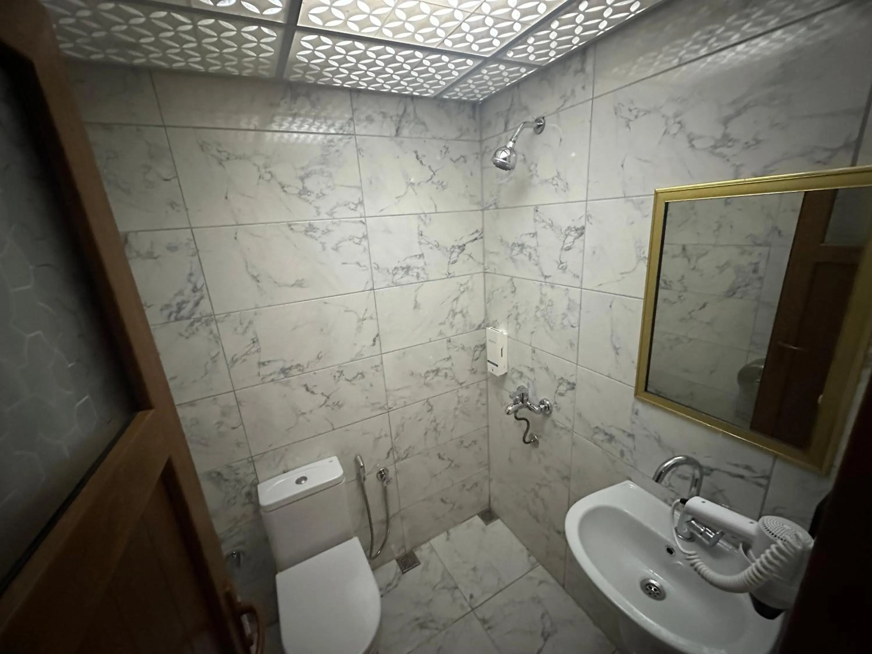 Shower in Haros Suite Hotel