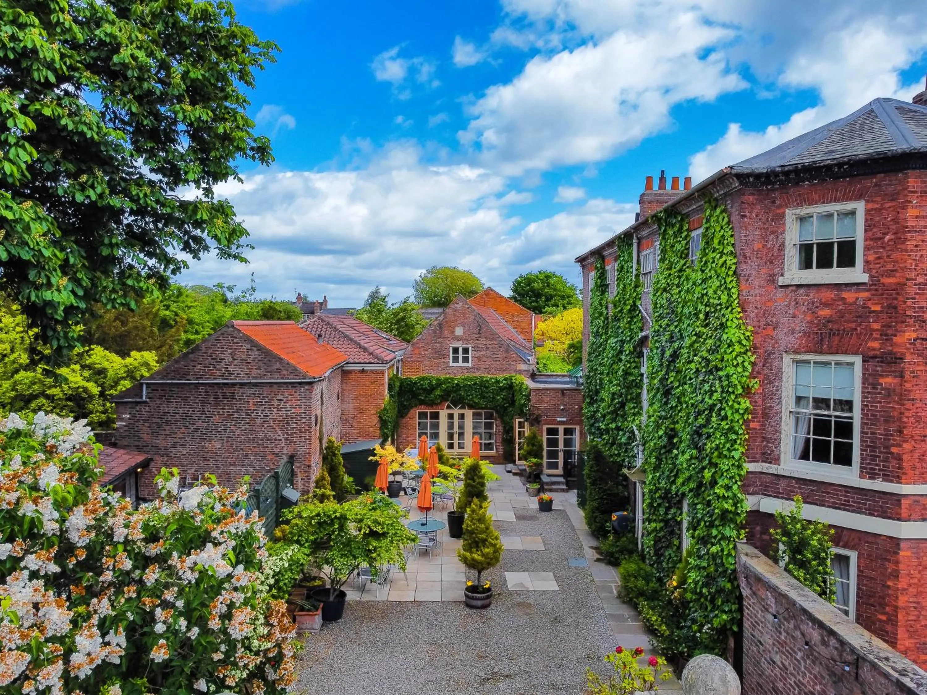 Property building in York Pavilion Hotel, BW Signature Collection