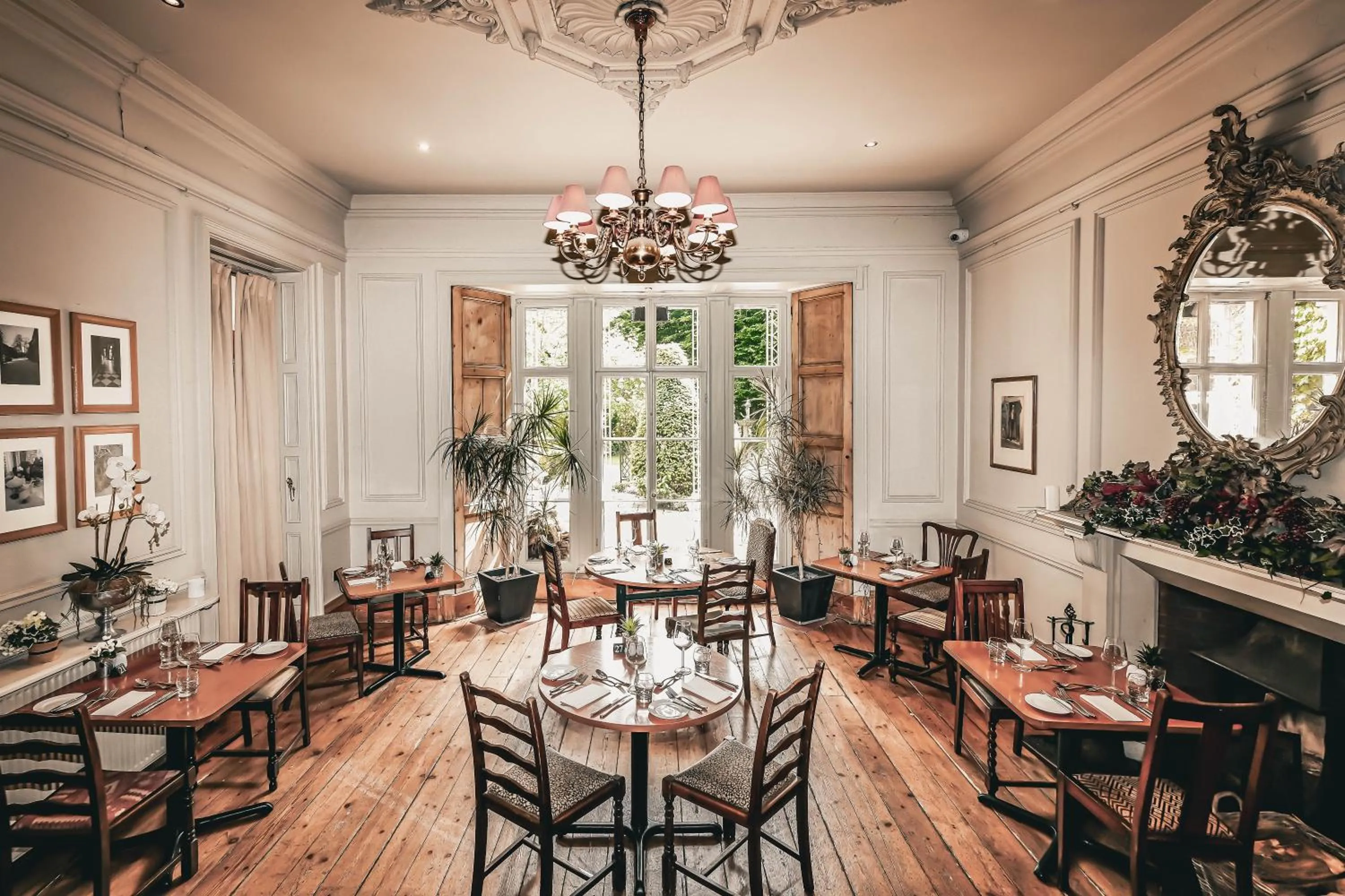 Restaurant/places to eat in York Pavilion Hotel, BW Signature Collection