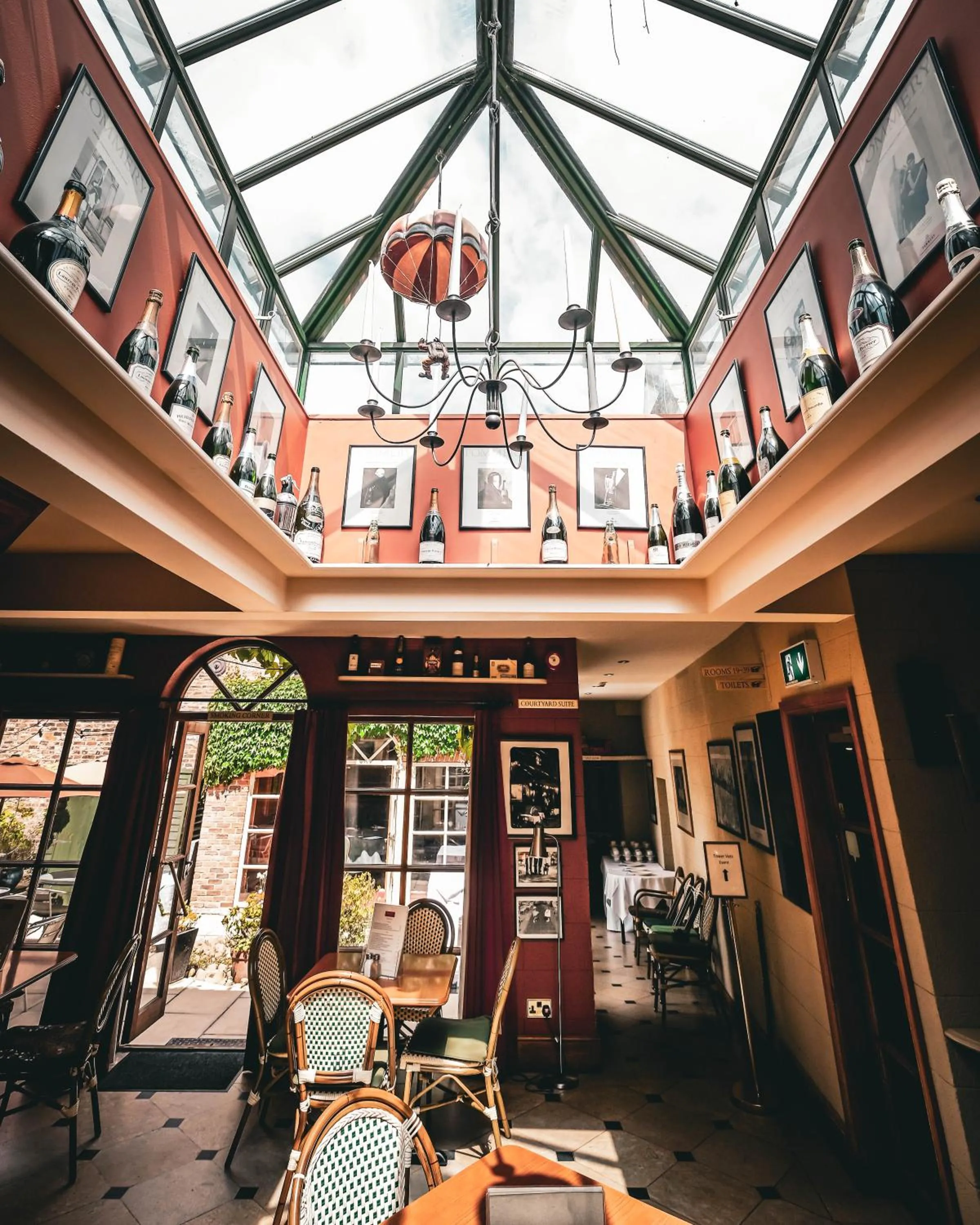 Lounge or bar in York Pavilion Hotel, BW Signature Collection