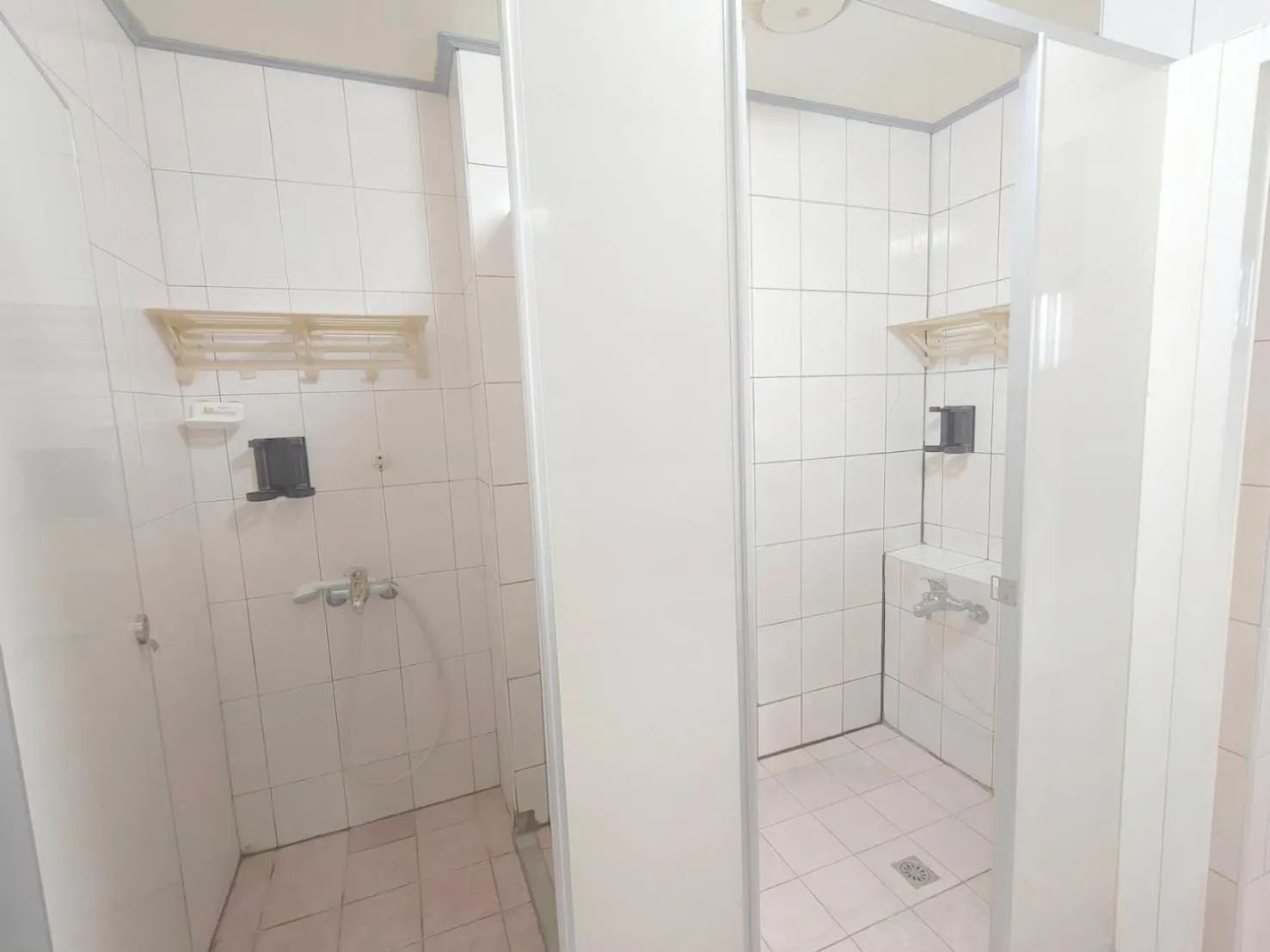 Shower in Royal Business Hotel