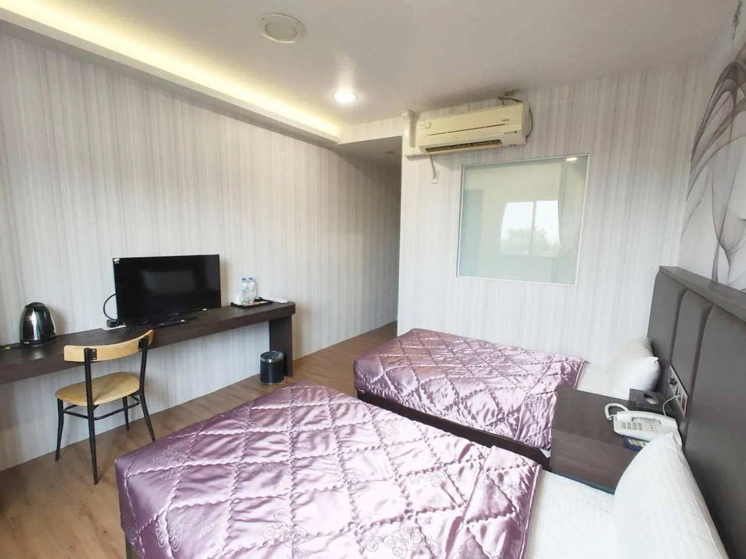 Photo of the whole room, Bed in Royal Business Hotel