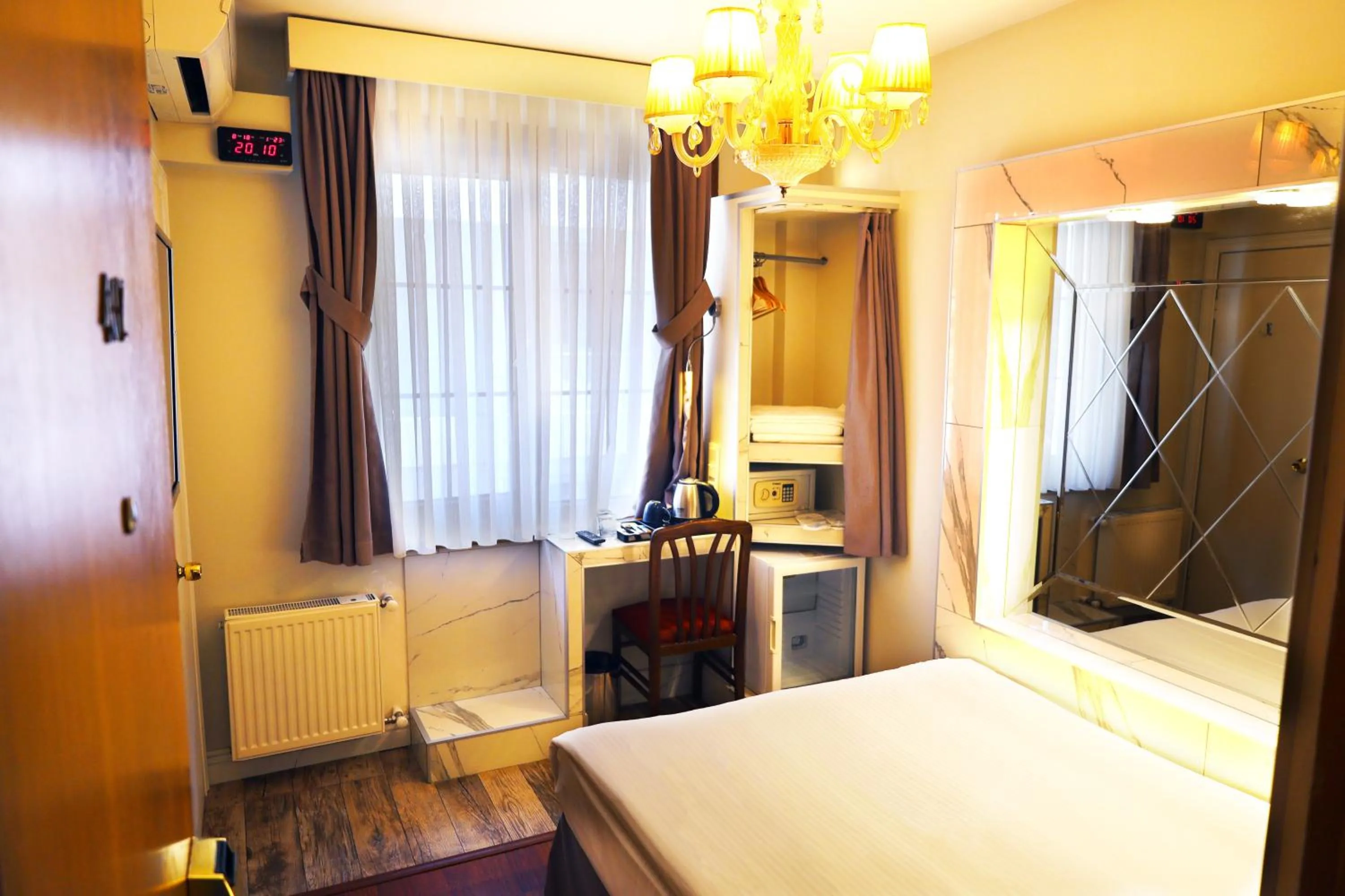 Bed in Bakirkoy Tashan Business & Airport Hotel