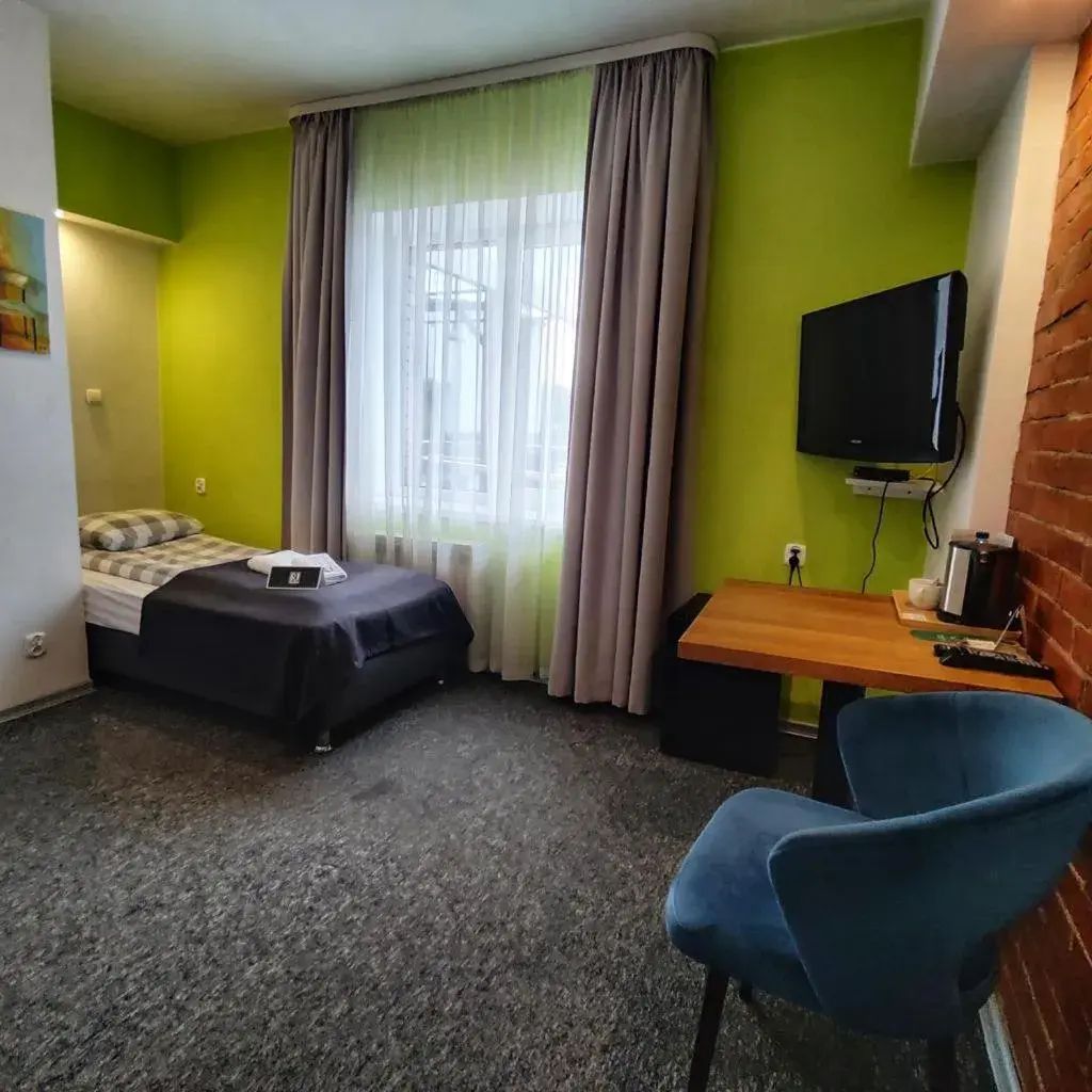 Large Single Room - single occupancy in RJ Hotel Large Single Room - single occupancy in RJ Hotel