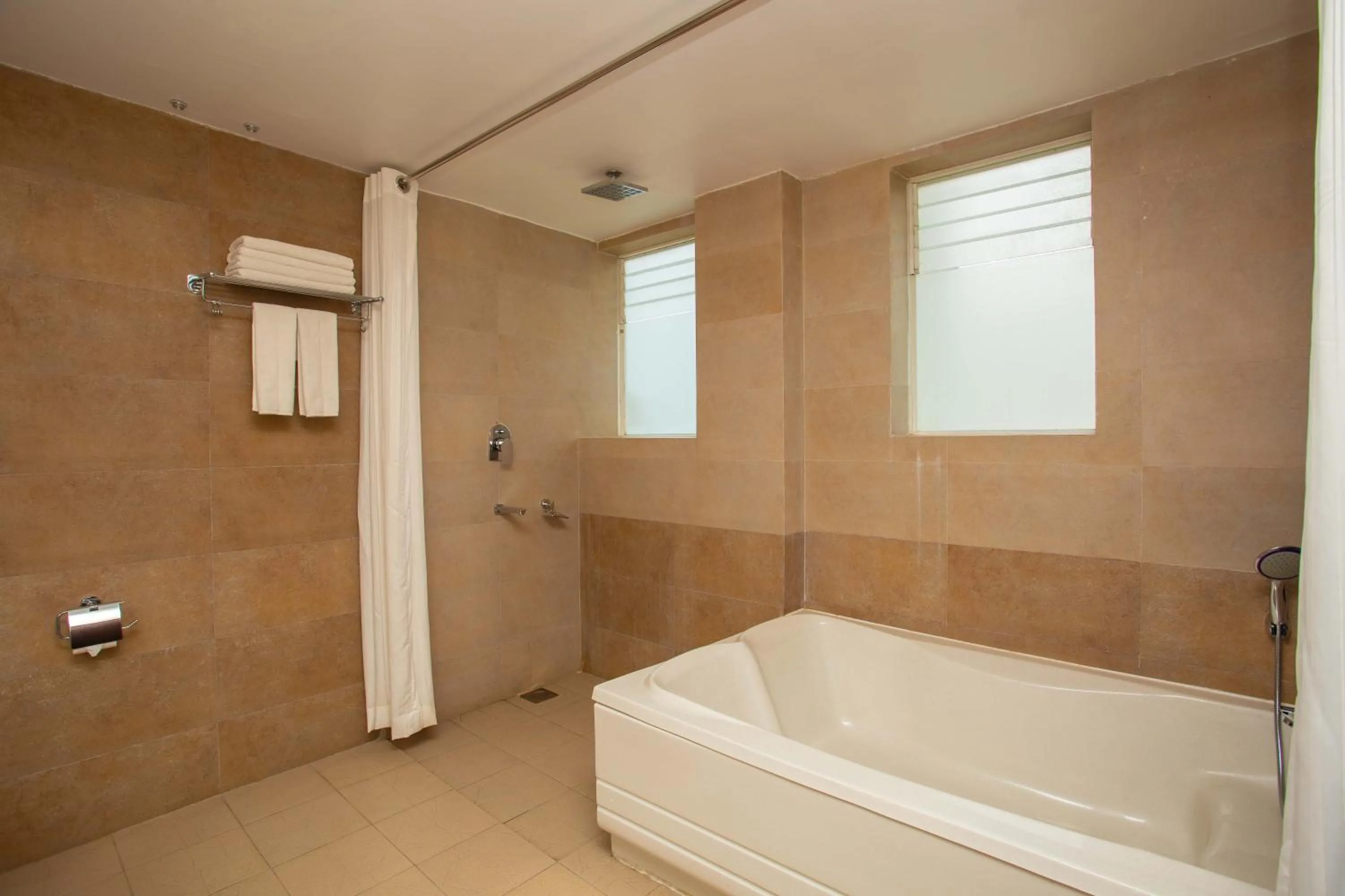 Bathroom in Hotel Lake Paradise