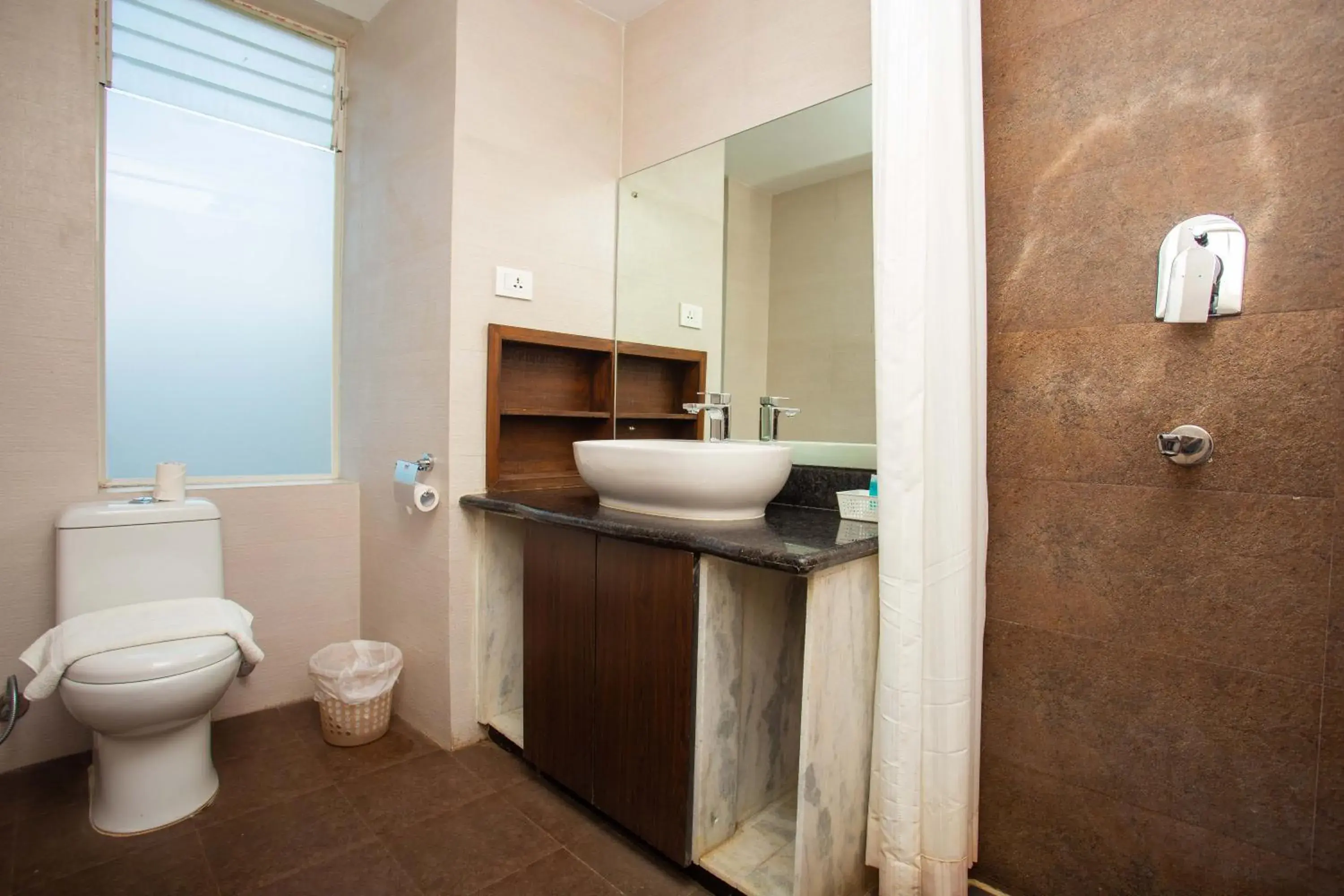 Deluxe Twin Room - single occupancy in Hotel Lake Paradise Deluxe Twin Room - single occupancy in Hotel Lake Paradise