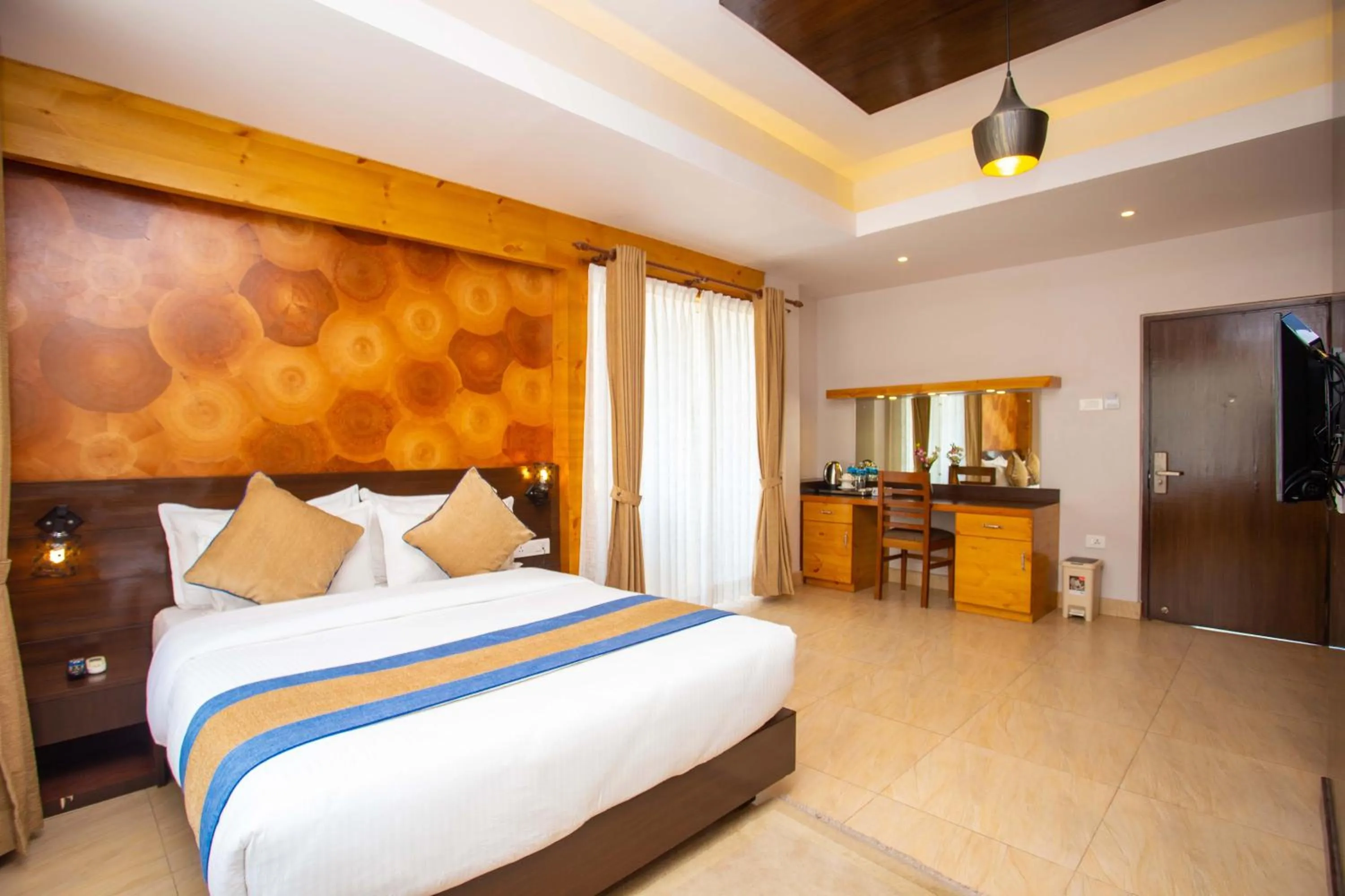 Photo of the whole room in Hotel Lake Paradise