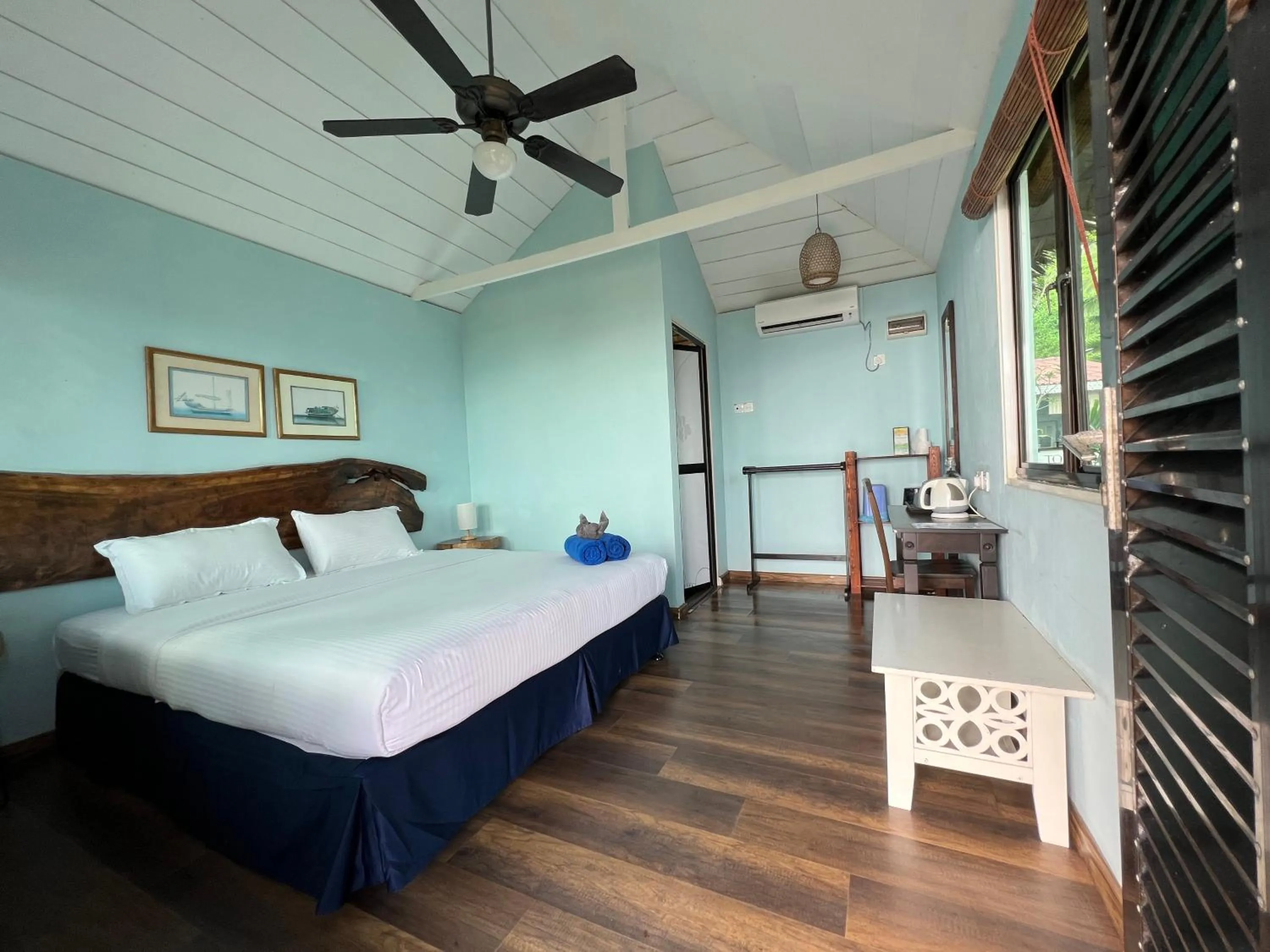 Bed in 1511 Coconut Grove