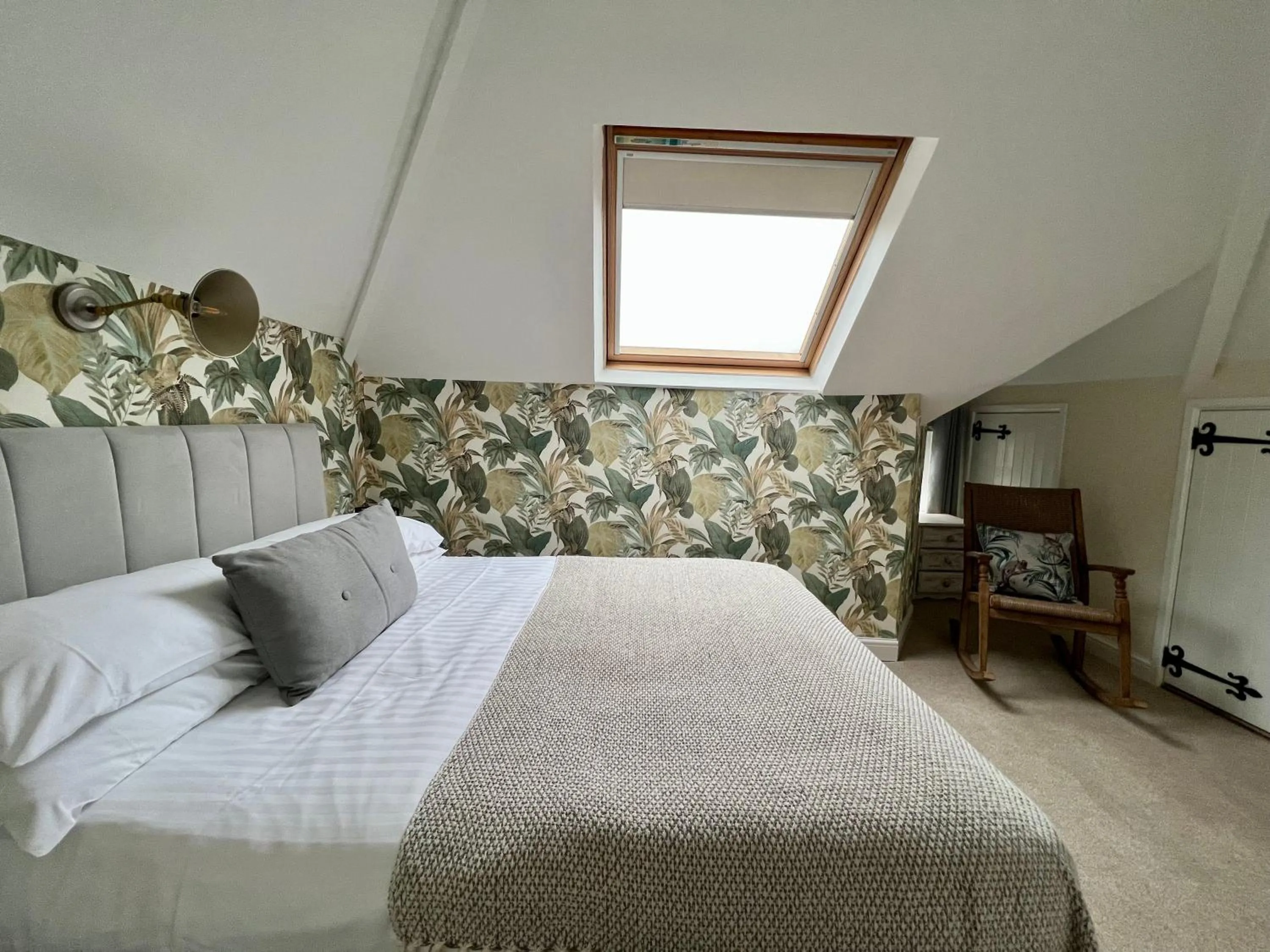 Bedroom, Bed in The Charterhouse