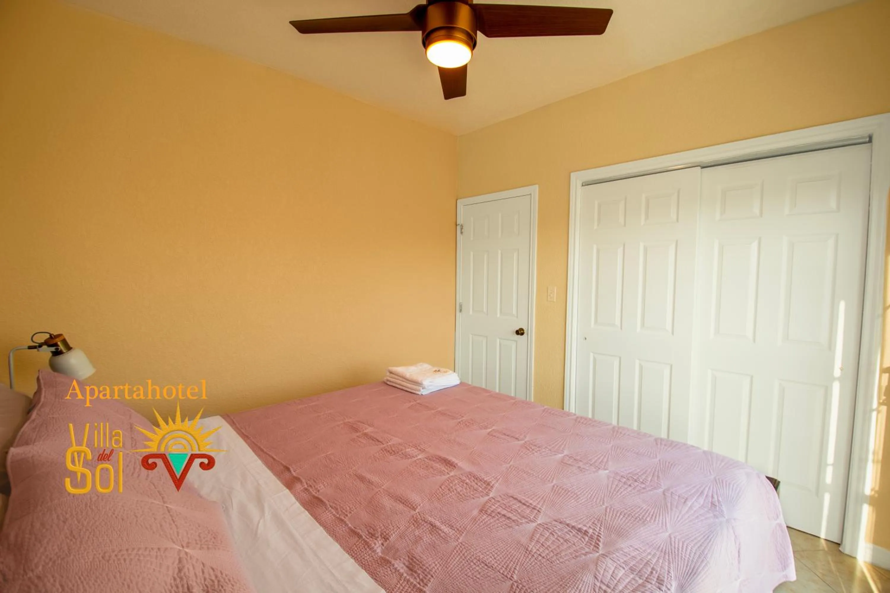 Bed in Villa Del Sol