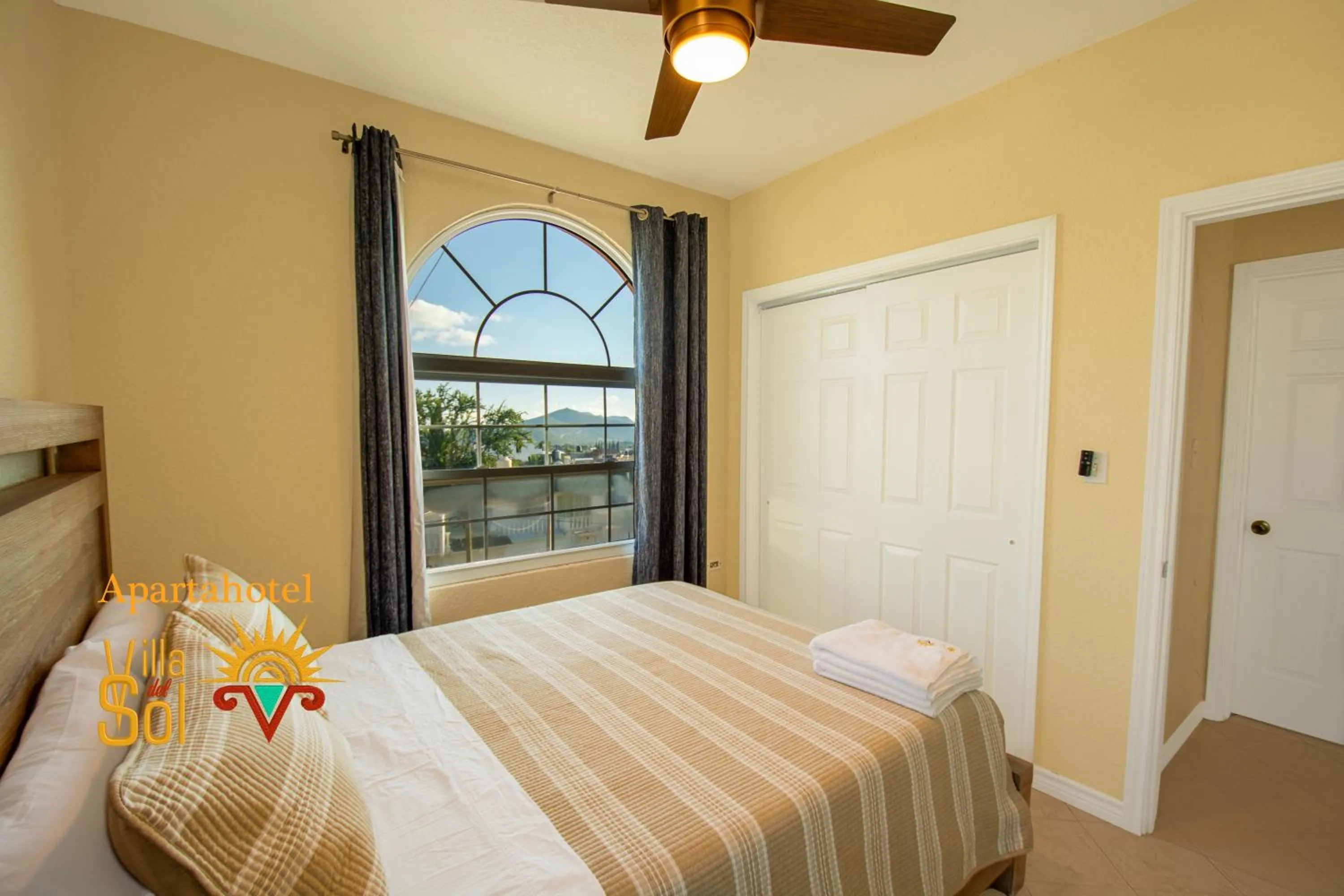 Bed in Villa Del Sol