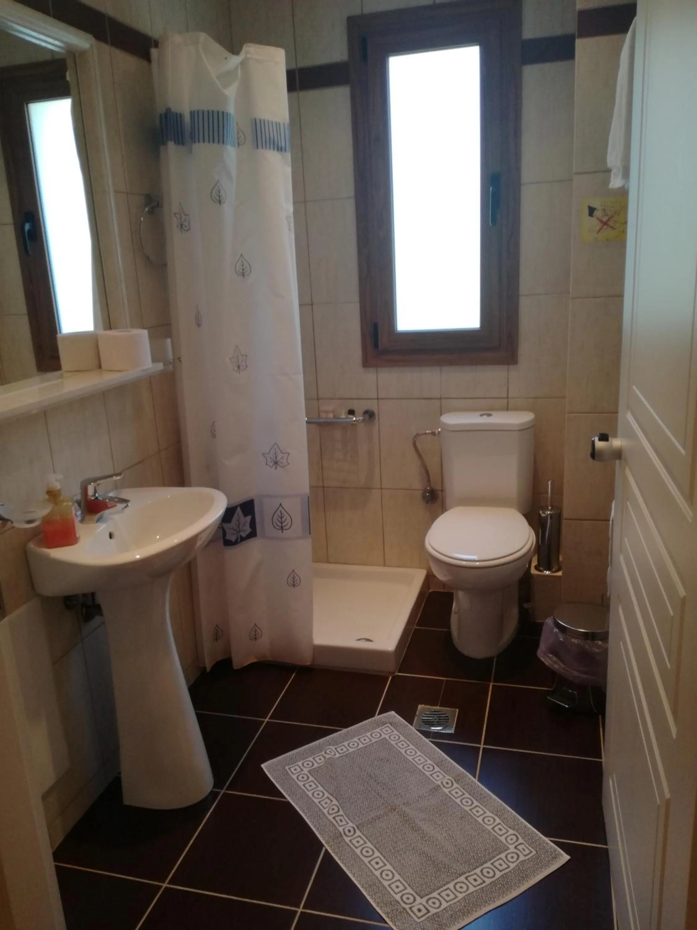 Bathroom in Xenonas Kypseli