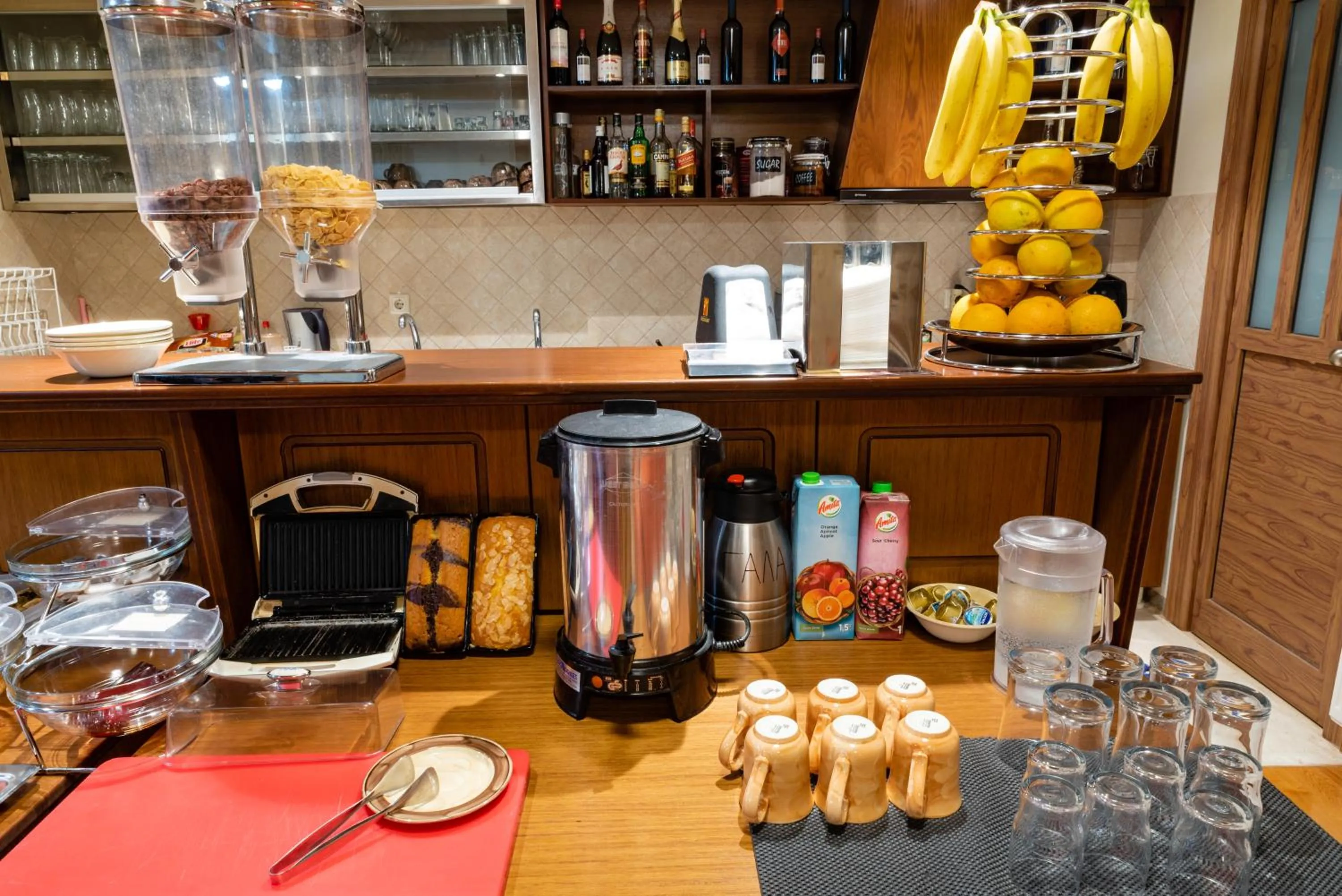 Coffee/tea facilities in Xenonas Kypseli